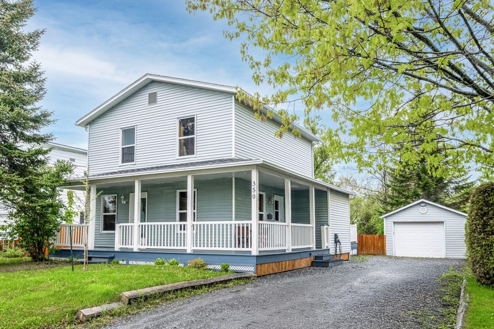









350


Rue St-Pierre

,
Magog,




QC
J1X3A5

