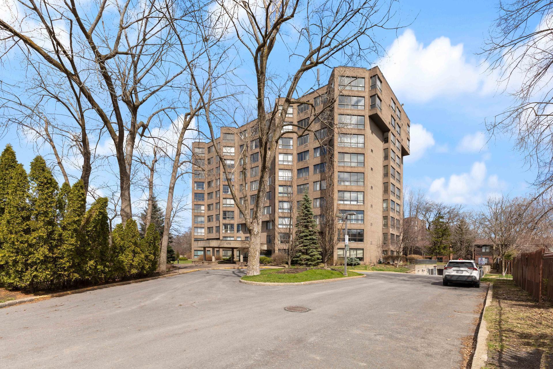 









175


Rue William-Paul

, 306,
Montréal (Verdun/Île-des-Soeurs),




QC
H3E1P1


