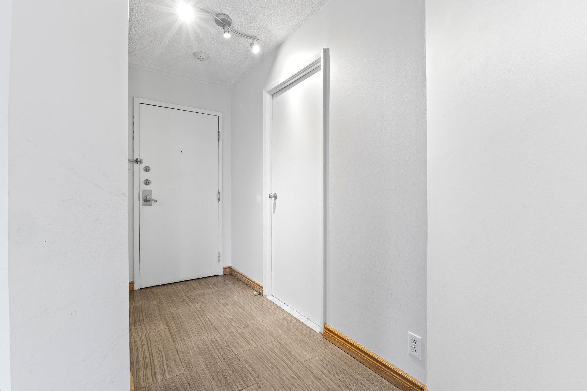 









175


Rue William-Paul

, 306,
Montréal (Verdun/Île-des-Soeurs),




QC
H3E1P1


