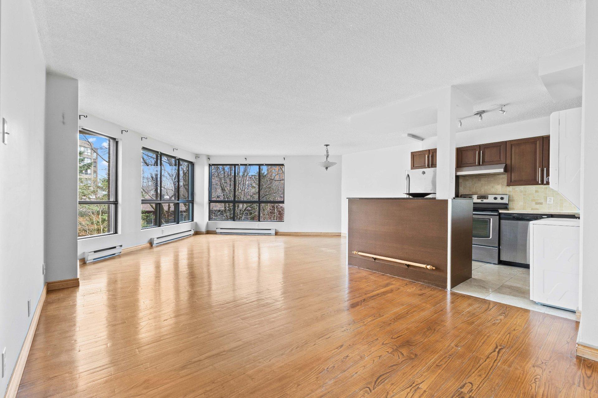 









175


Rue William-Paul

, 306,
Montréal (Verdun/Île-des-Soeurs),




QC
H3E1P1

