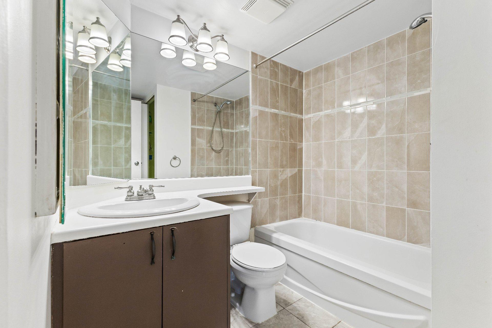 









175


Rue William-Paul

, 306,
Montréal (Verdun/Île-des-Soeurs),




QC
H3E1P1

