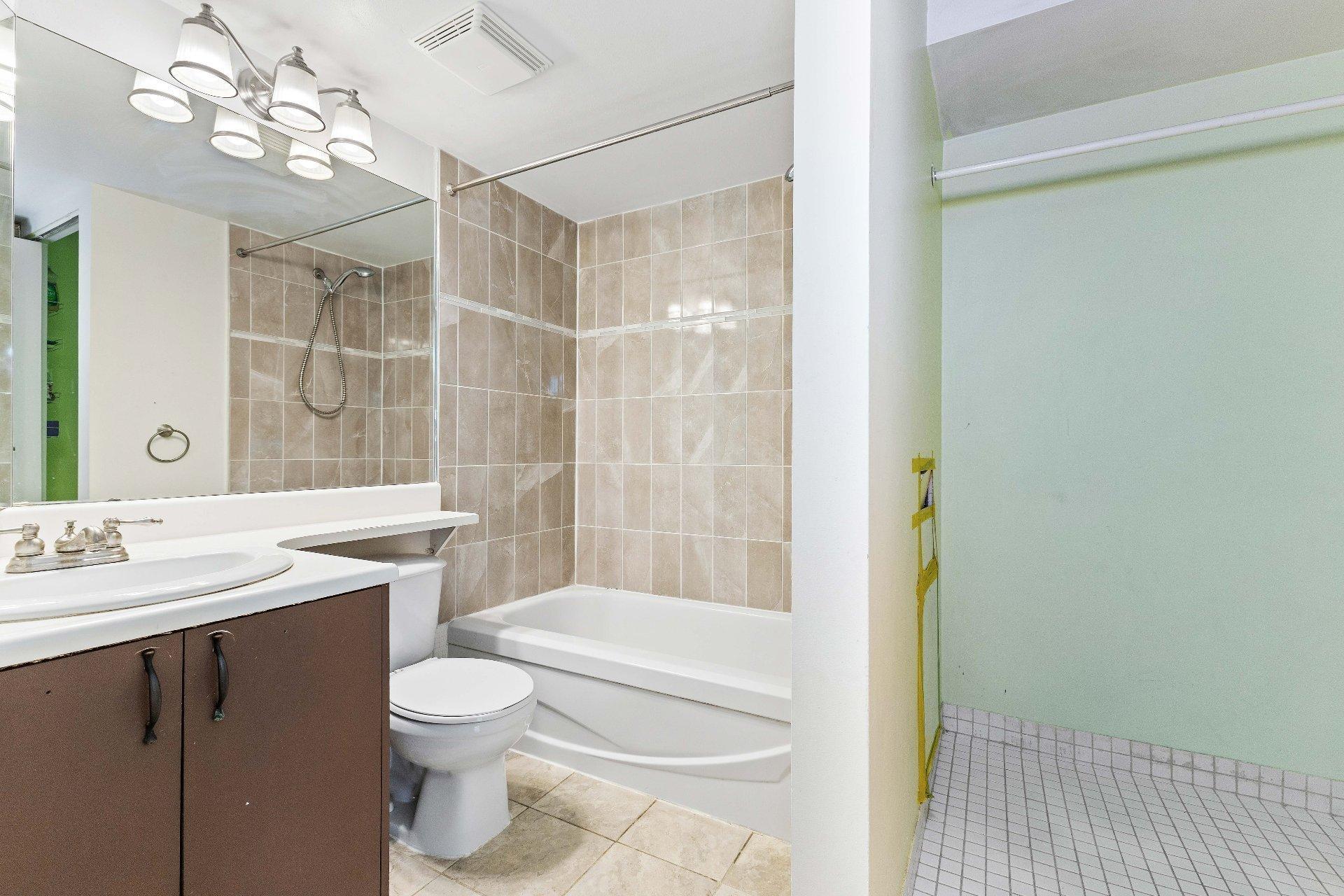 









175


Rue William-Paul

, 306,
Montréal (Verdun/Île-des-Soeurs),




QC
H3E1P1

