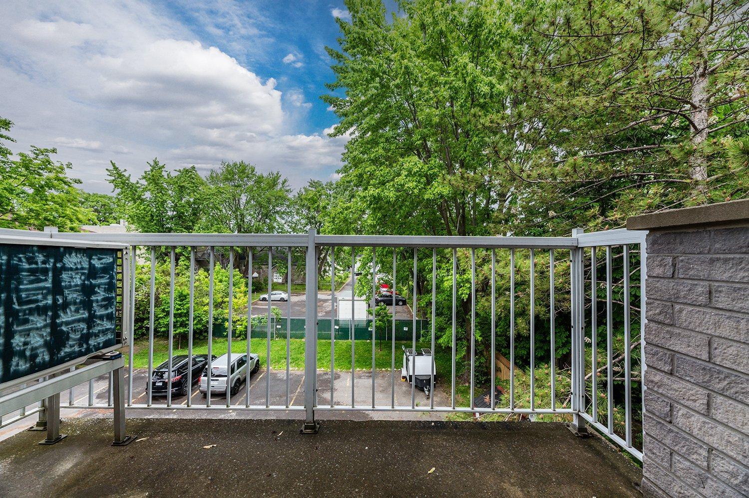 









1952


Rue St-Georges (Lemoyne)

, 308,
Longueuil (Le Vieux-Longueuil),




QC
J4P3J5

