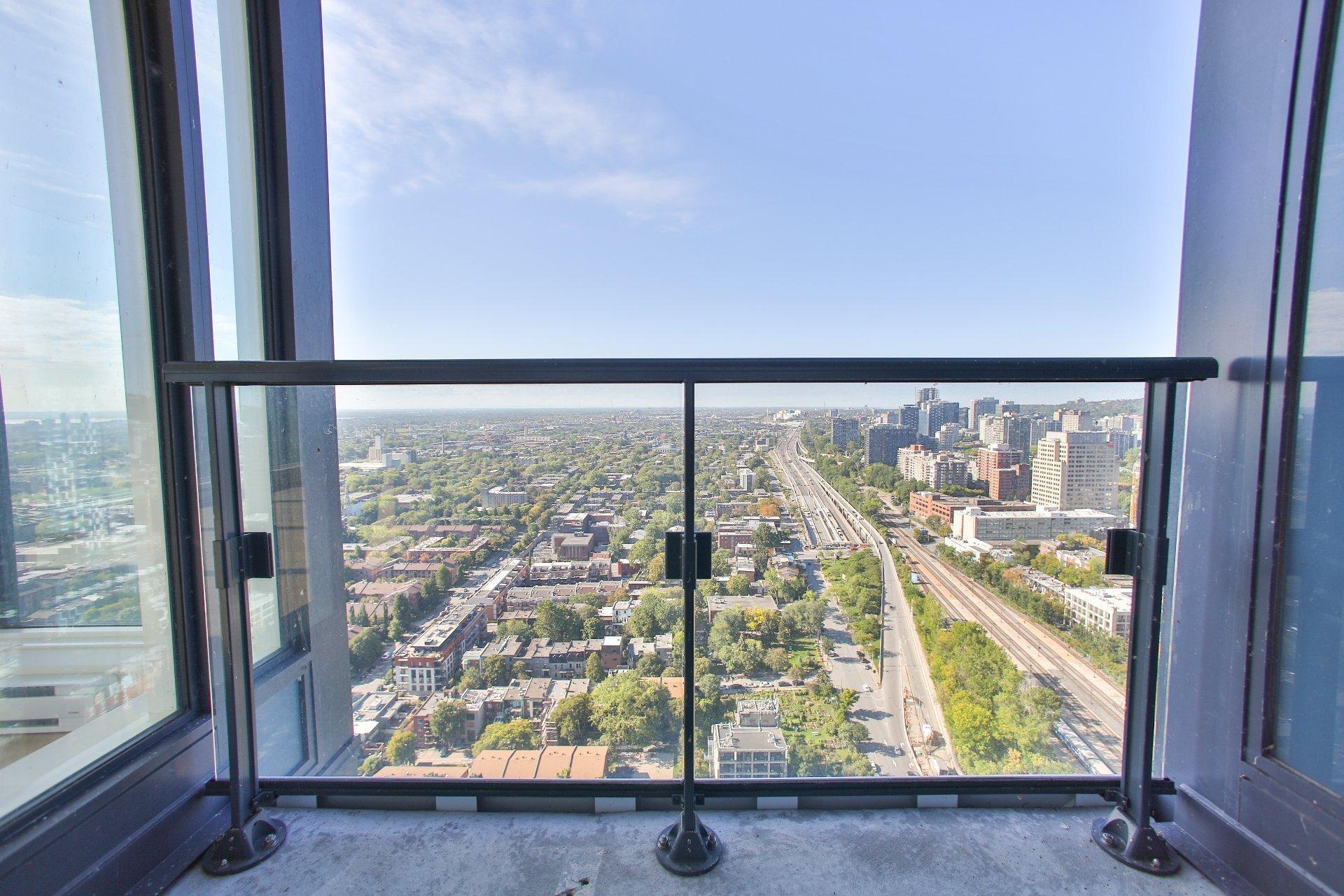 









1288


Rue St-Antoine O.

, 3902,
Montréal (Ville-Marie),




QC
H3C0X6

