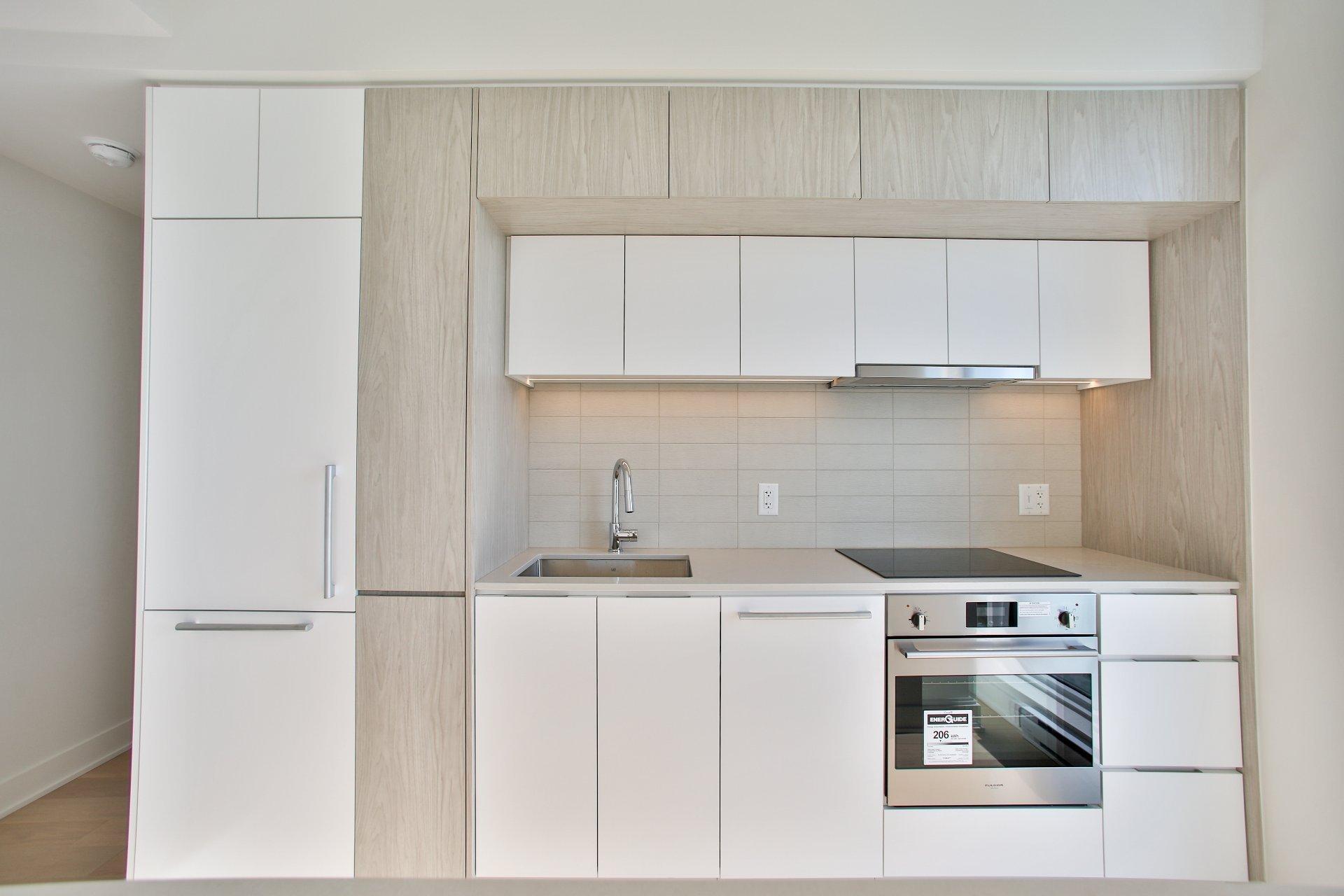 









1288


Rue St-Antoine O.

, 3902,
Montréal (Ville-Marie),




QC
H3C0X6

