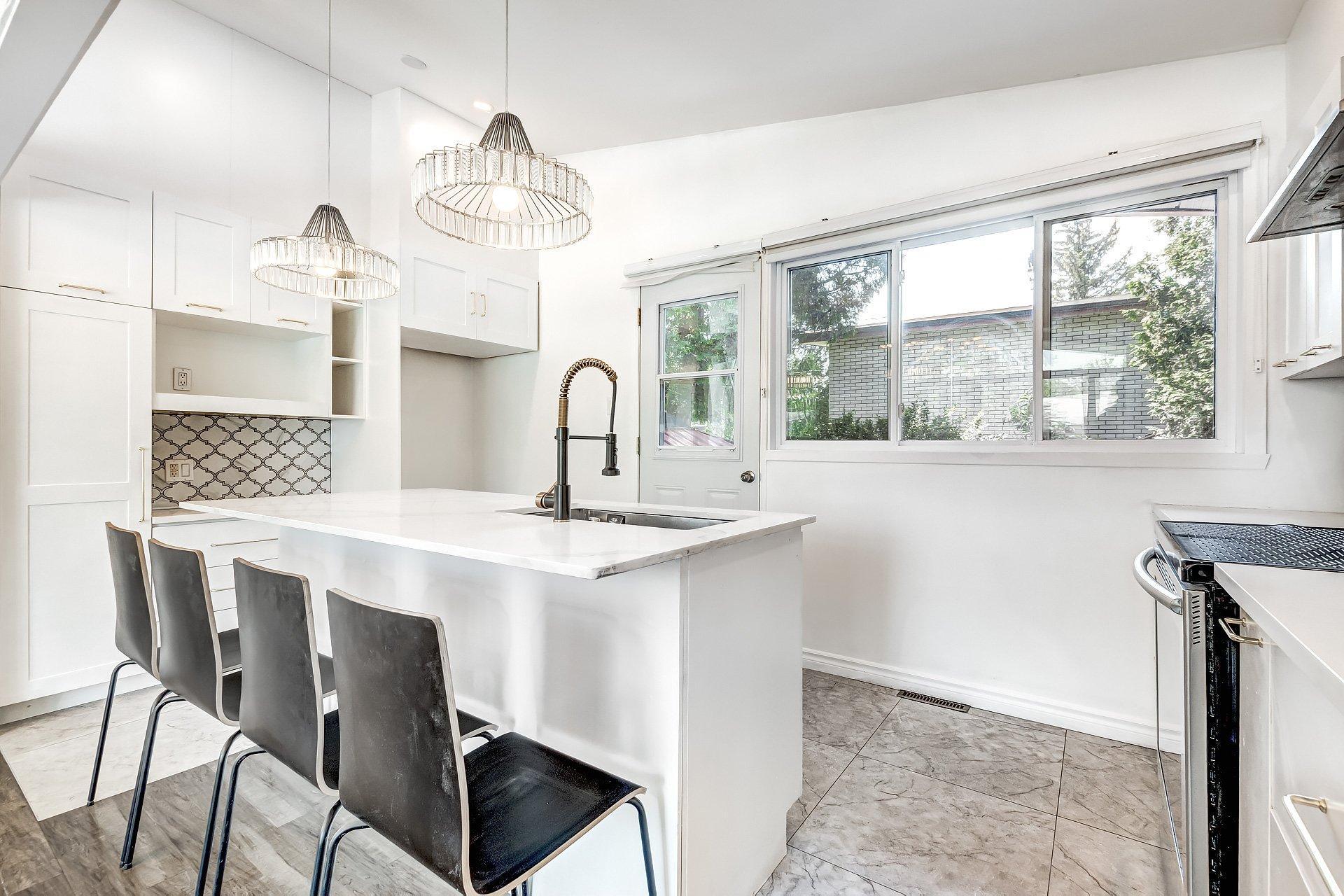 









12490


Rue de Toulouse

,
Montréal (Pierrefonds-Roxboro),




QC
H8Z1G9

