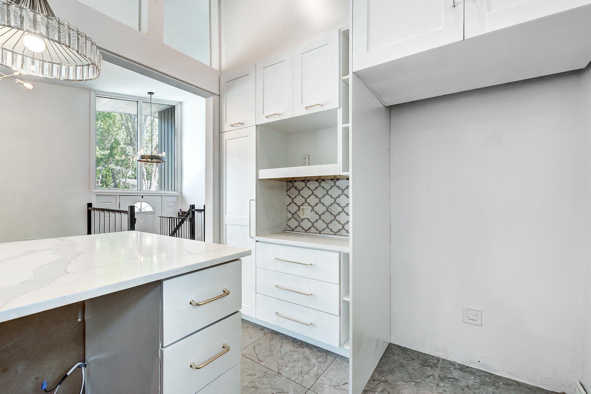 









12490


Rue de Toulouse

,
Montréal (Pierrefonds-Roxboro),




QC
H8Z1G9

