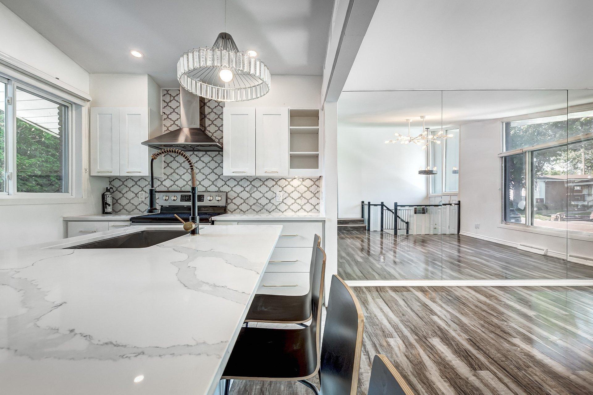 









12490


Rue de Toulouse

,
Montréal (Pierrefonds-Roxboro),




QC
H8Z1G9


