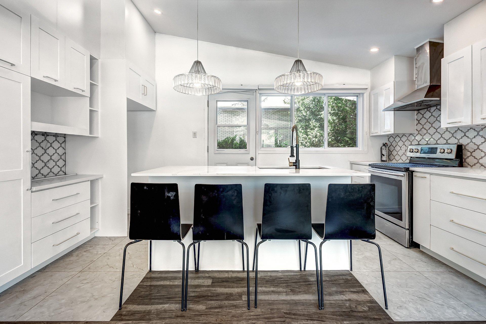 









12490


Rue de Toulouse

,
Montréal (Pierrefonds-Roxboro),




QC
H8Z1G9

