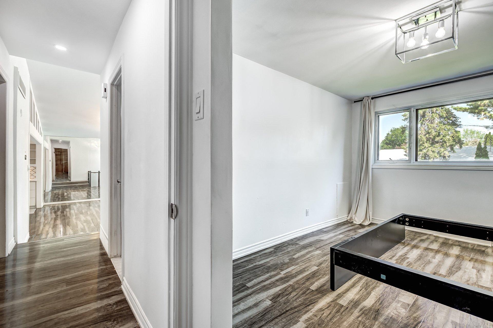 









12490


Rue de Toulouse

,
Montréal (Pierrefonds-Roxboro),




QC
H8Z1G9

