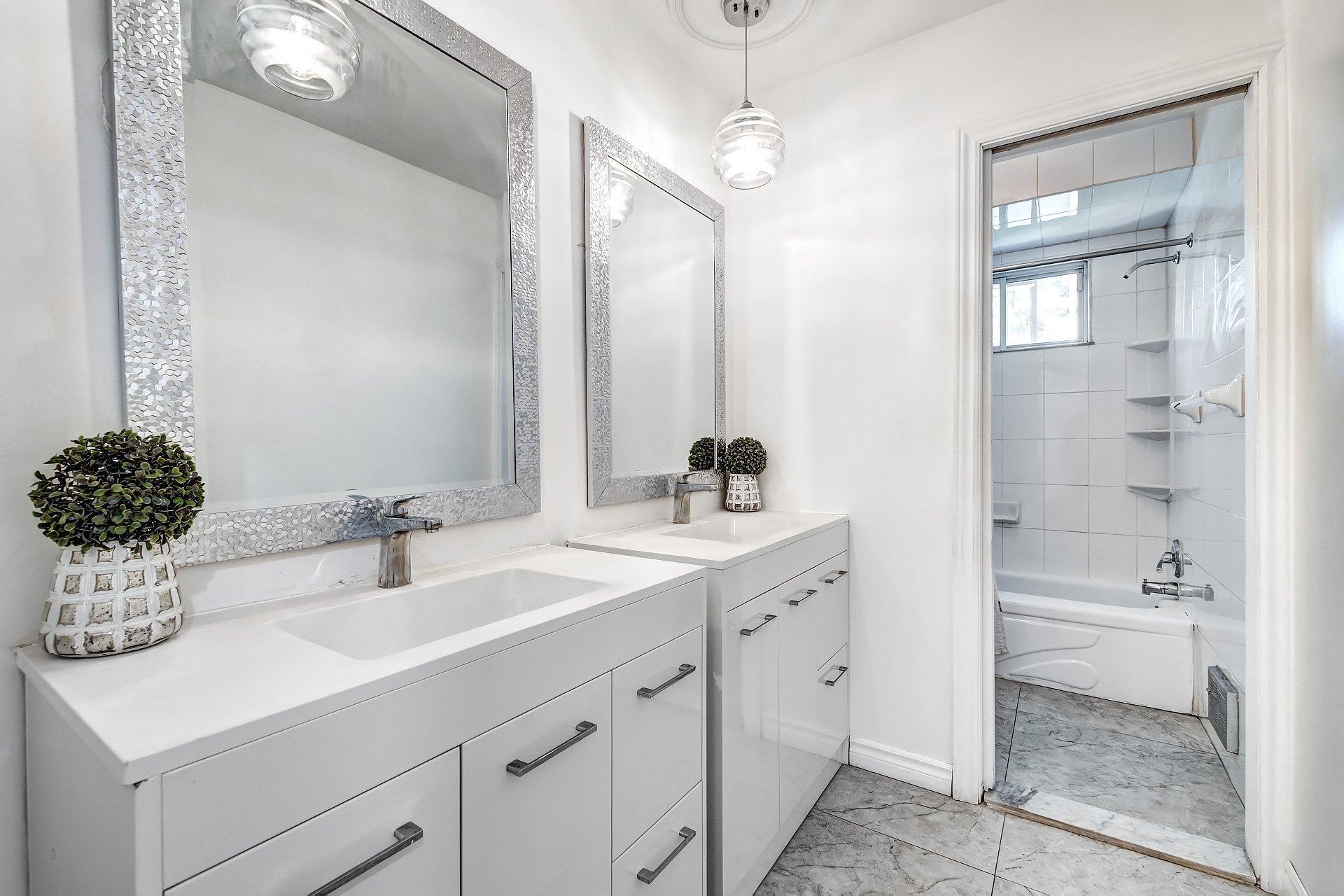 









12490


Rue de Toulouse

,
Montréal (Pierrefonds-Roxboro),




QC
H8Z1G9

