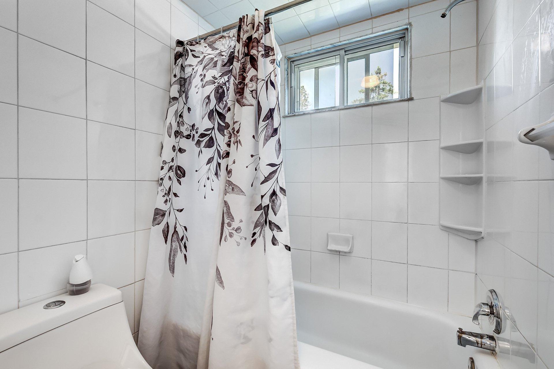 









12490


Rue de Toulouse

,
Montréal (Pierrefonds-Roxboro),




QC
H8Z1G9

