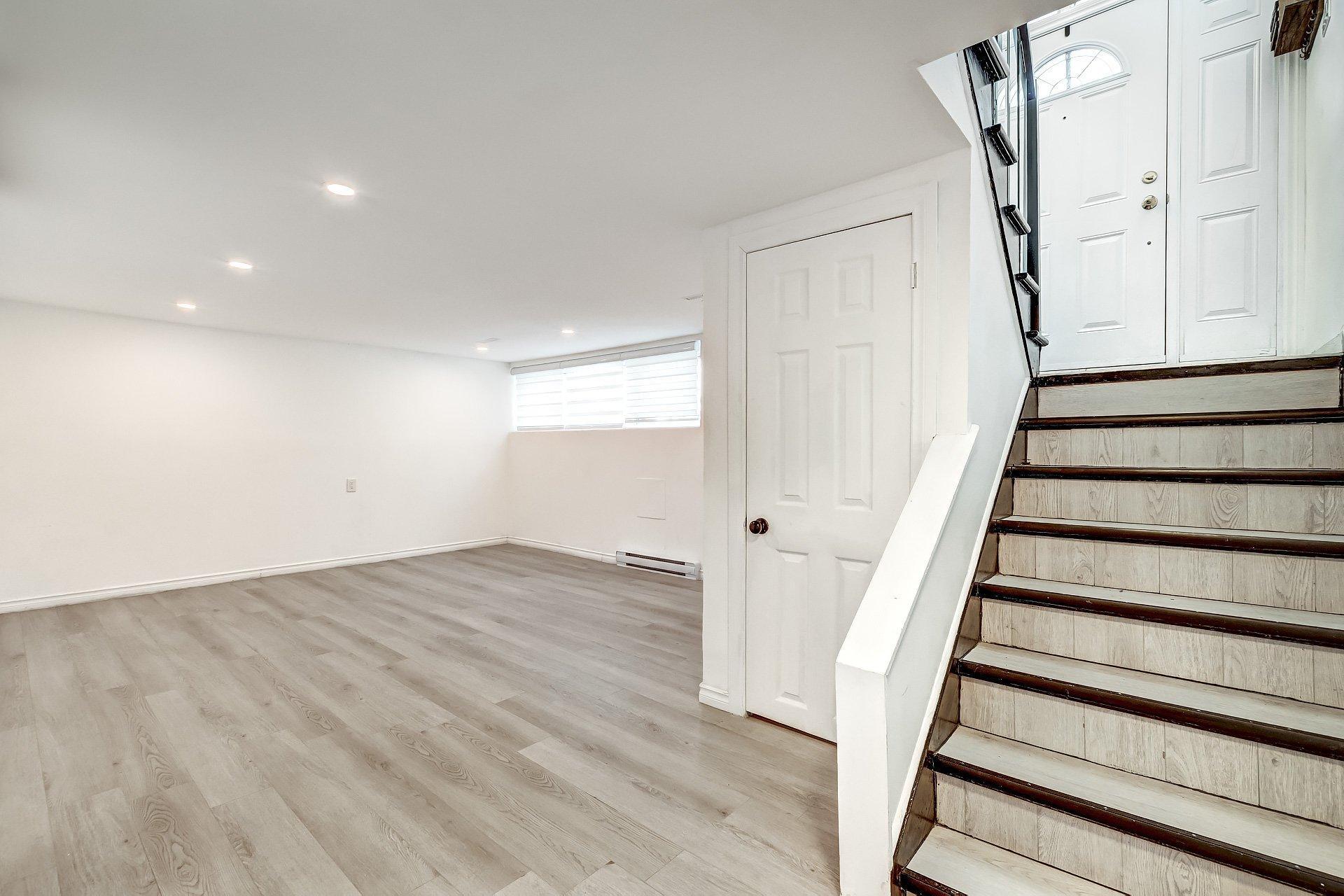 









12490


Rue de Toulouse

,
Montréal (Pierrefonds-Roxboro),




QC
H8Z1G9

