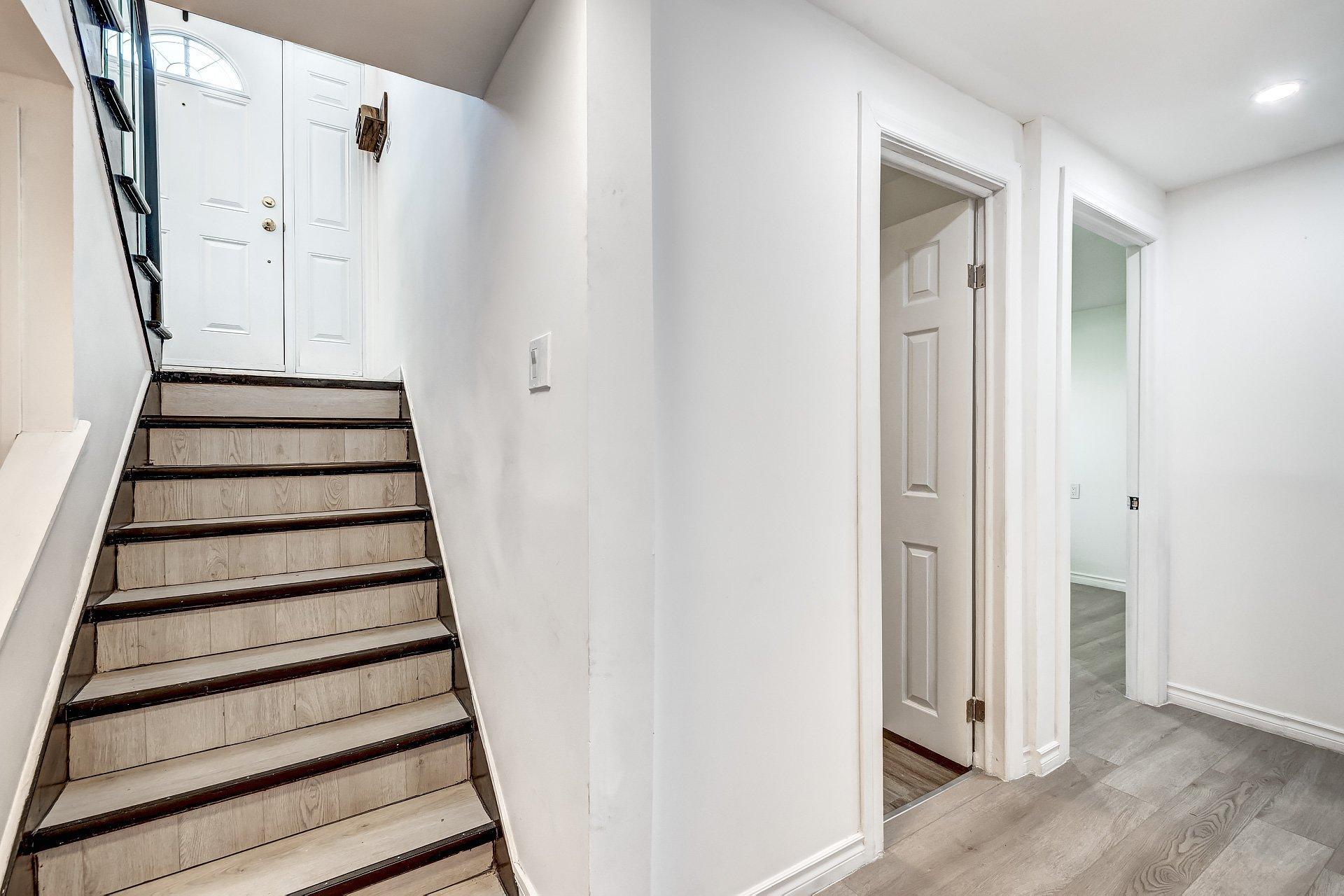 









12490


Rue de Toulouse

,
Montréal (Pierrefonds-Roxboro),




QC
H8Z1G9

