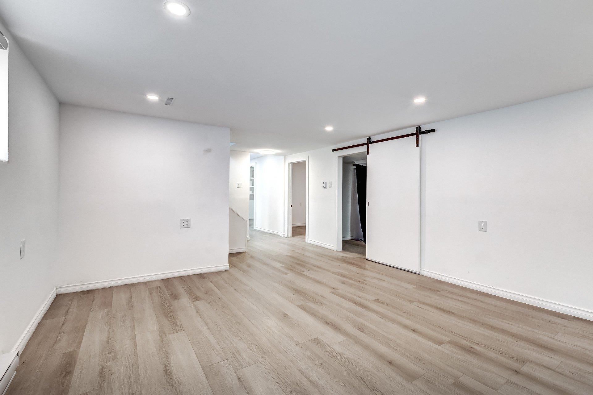 









12490


Rue de Toulouse

,
Montréal (Pierrefonds-Roxboro),




QC
H8Z1G9


