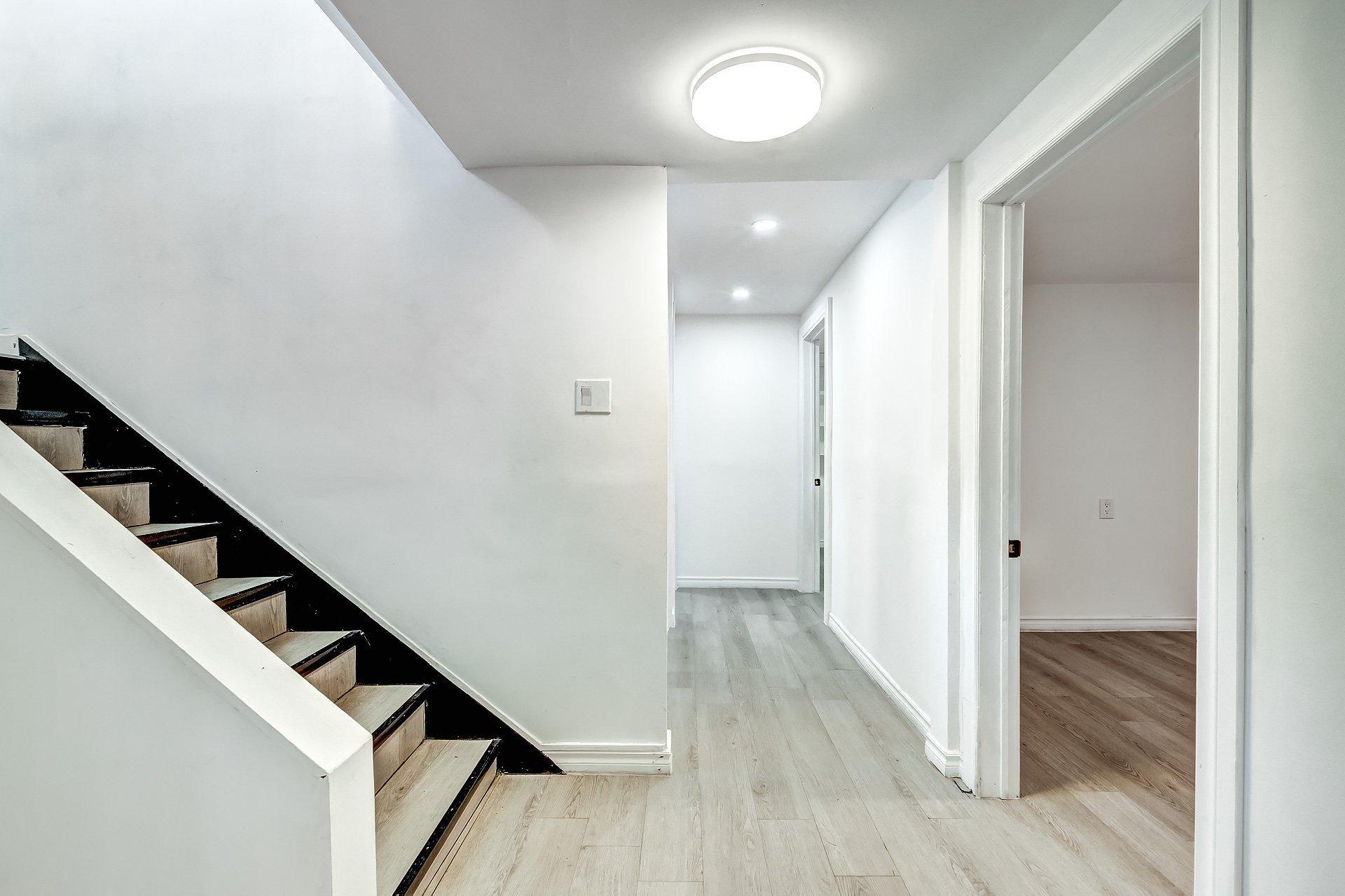 









12490


Rue de Toulouse

,
Montréal (Pierrefonds-Roxboro),




QC
H8Z1G9

