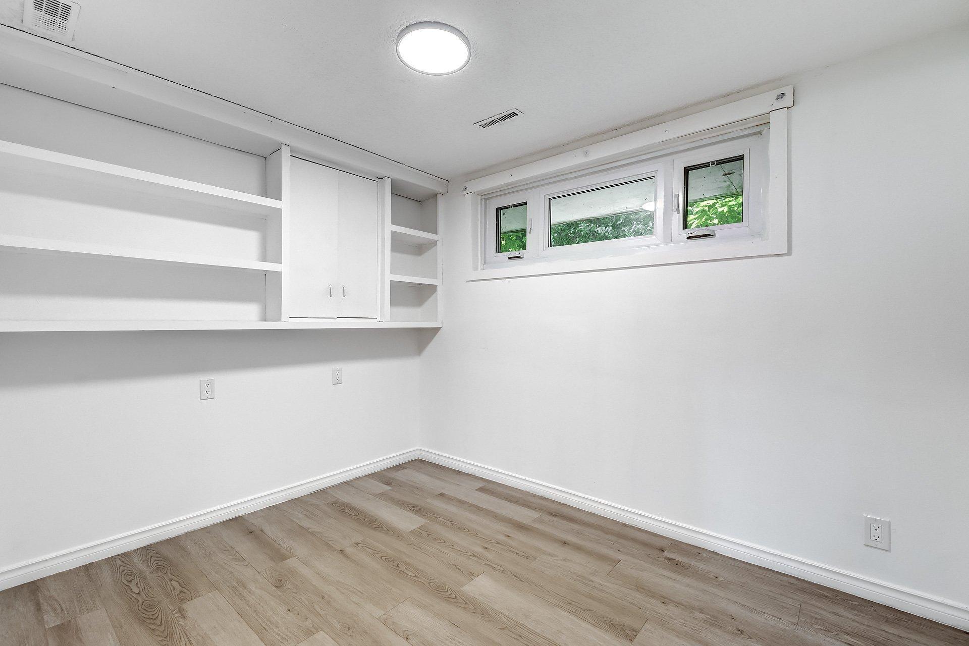 









12490


Rue de Toulouse

,
Montréal (Pierrefonds-Roxboro),




QC
H8Z1G9


