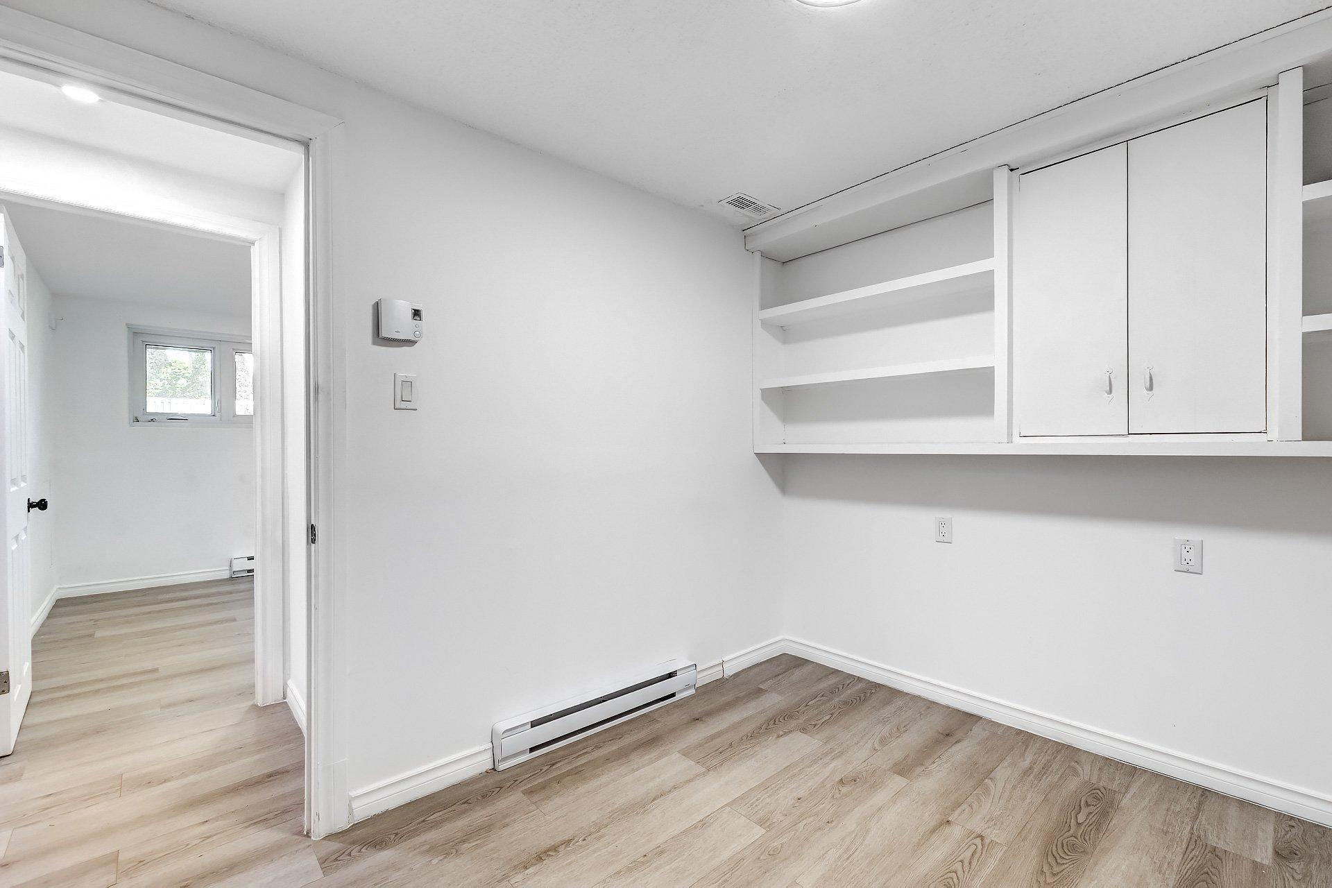 









12490


Rue de Toulouse

,
Montréal (Pierrefonds-Roxboro),




QC
H8Z1G9

