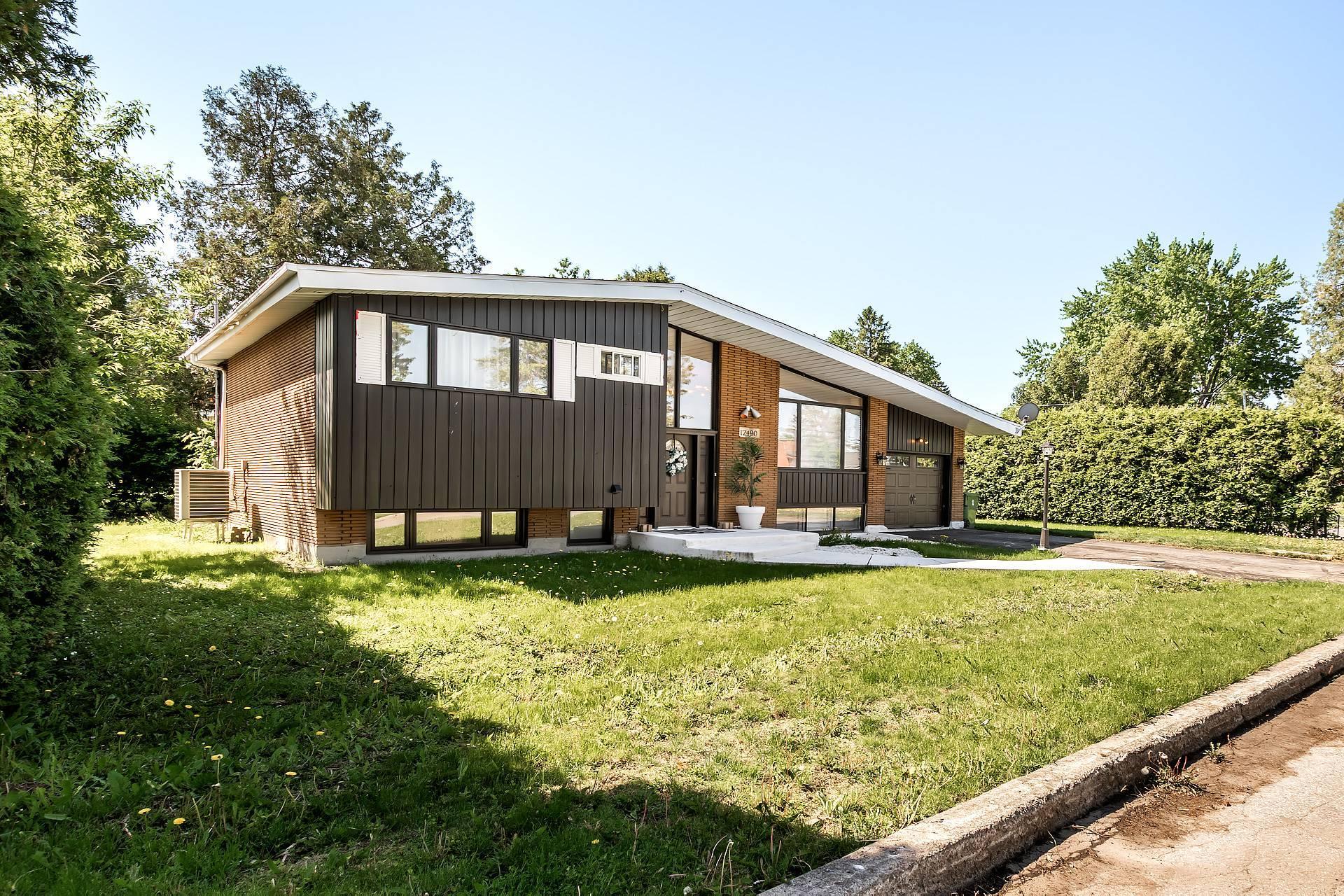 









12490


Rue de Toulouse

,
Montréal (Pierrefonds-Roxboro),




QC
H8Z1G9

