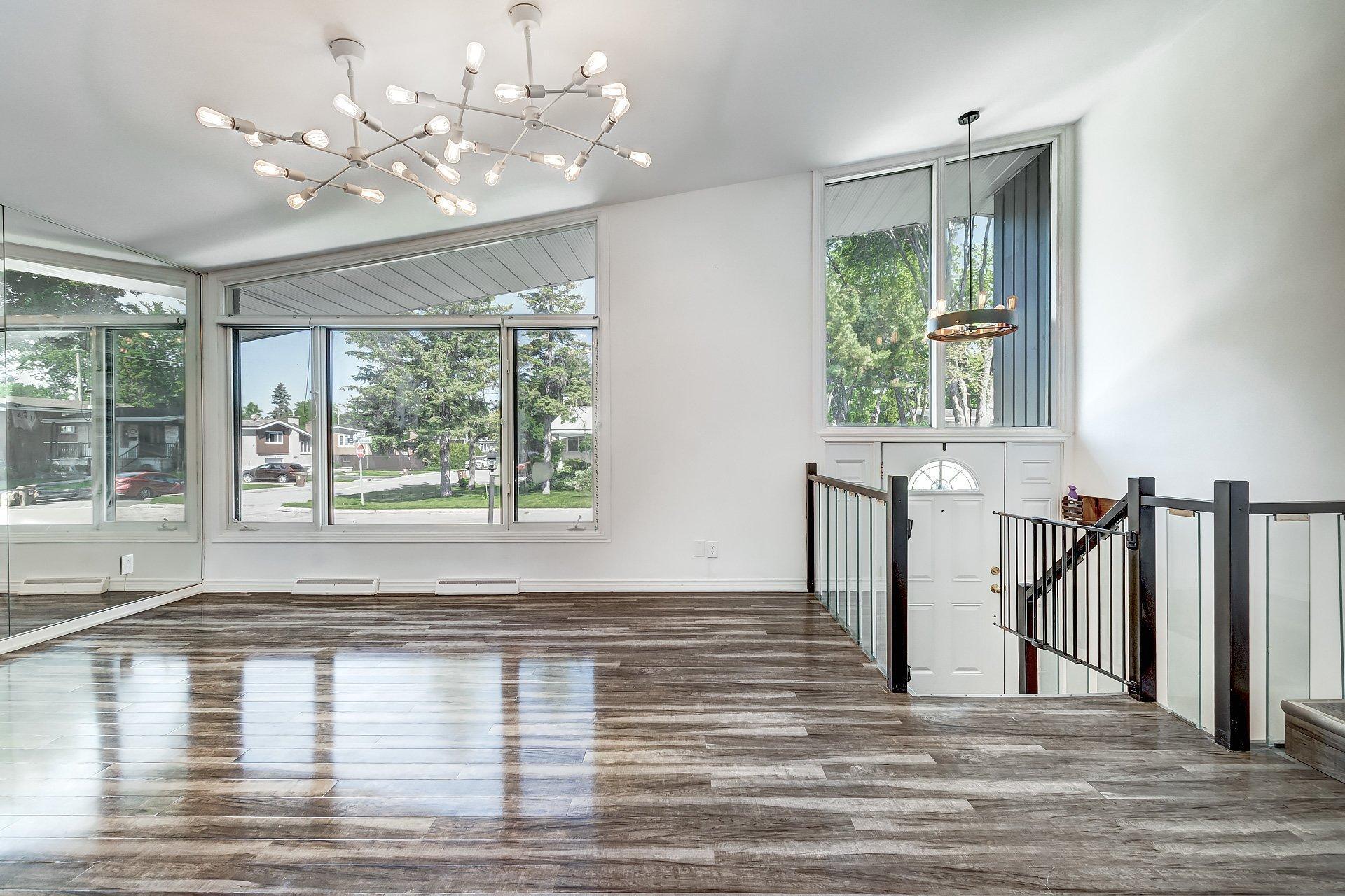 









12490


Rue de Toulouse

,
Montréal (Pierrefonds-Roxboro),




QC
H8Z1G9


