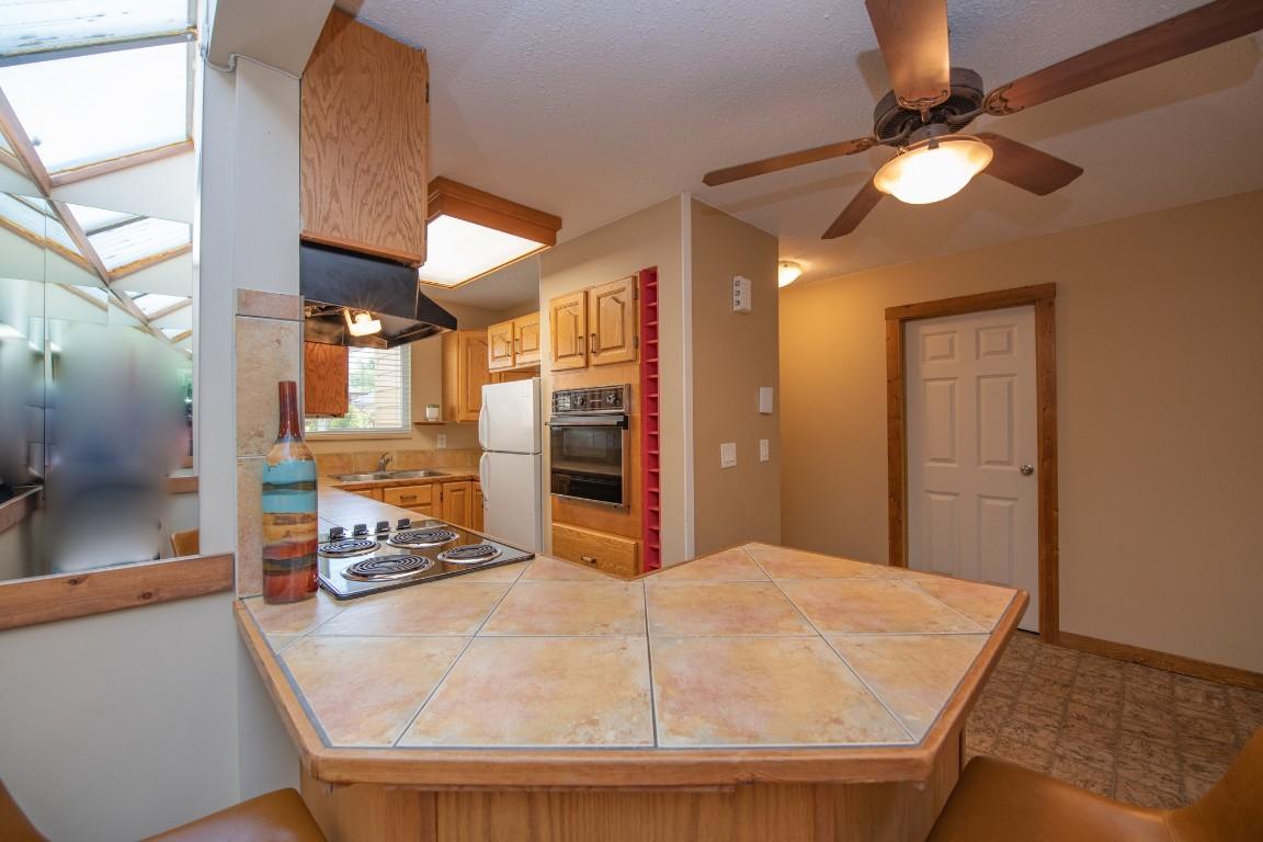 









5300


25

Avenue, 8,
Vernon,




BC
V1T 6R4


