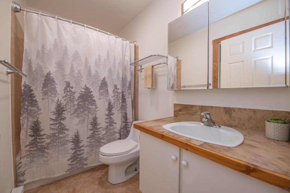 









5300


25

Avenue, 8,
Vernon,




BC
V1T 6R4

