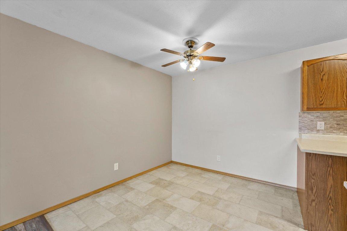 









3854


Gordon

Drive, 275,
Kelowna,




BC
V1W 3G4

