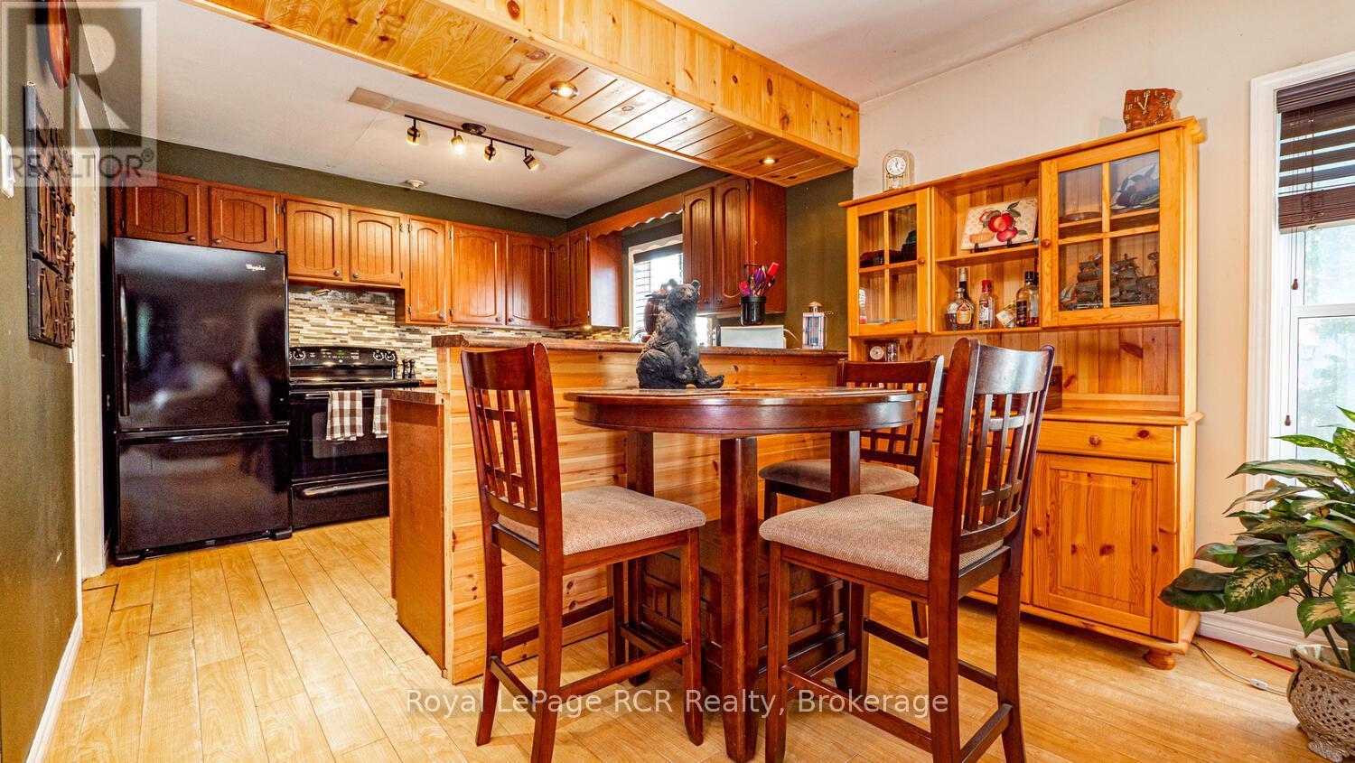 












6313 HIGHWAY 6

,
Northern Bruce Peninsula,




Ontario
N0H2R0

