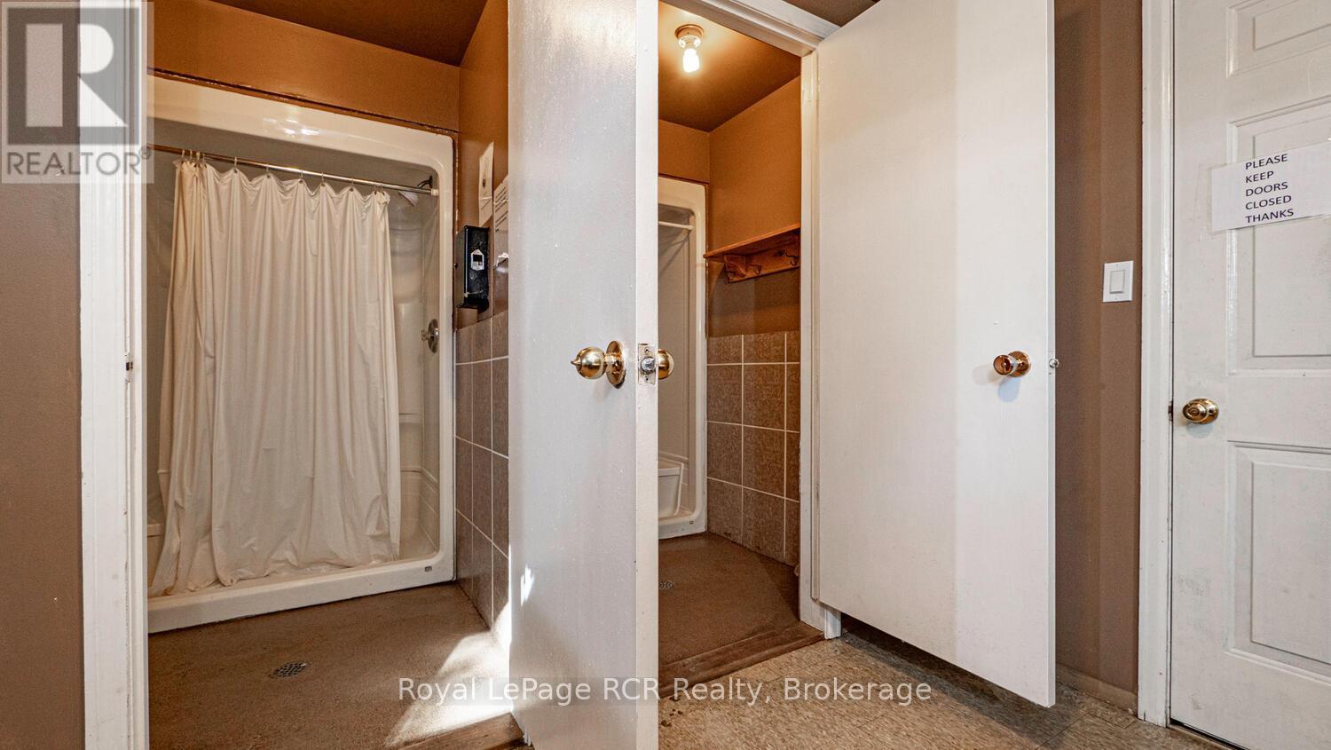 












6313 HIGHWAY 6

,
Northern Bruce Peninsula,




Ontario
N0H2R0

