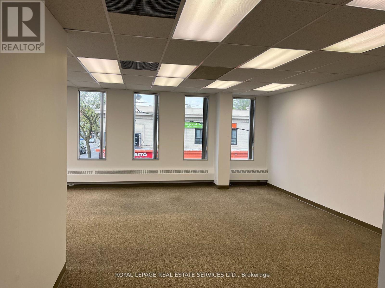 












201 - 3335 YONGE STREET

,
Toronto,




Ontario
M4N2M1

