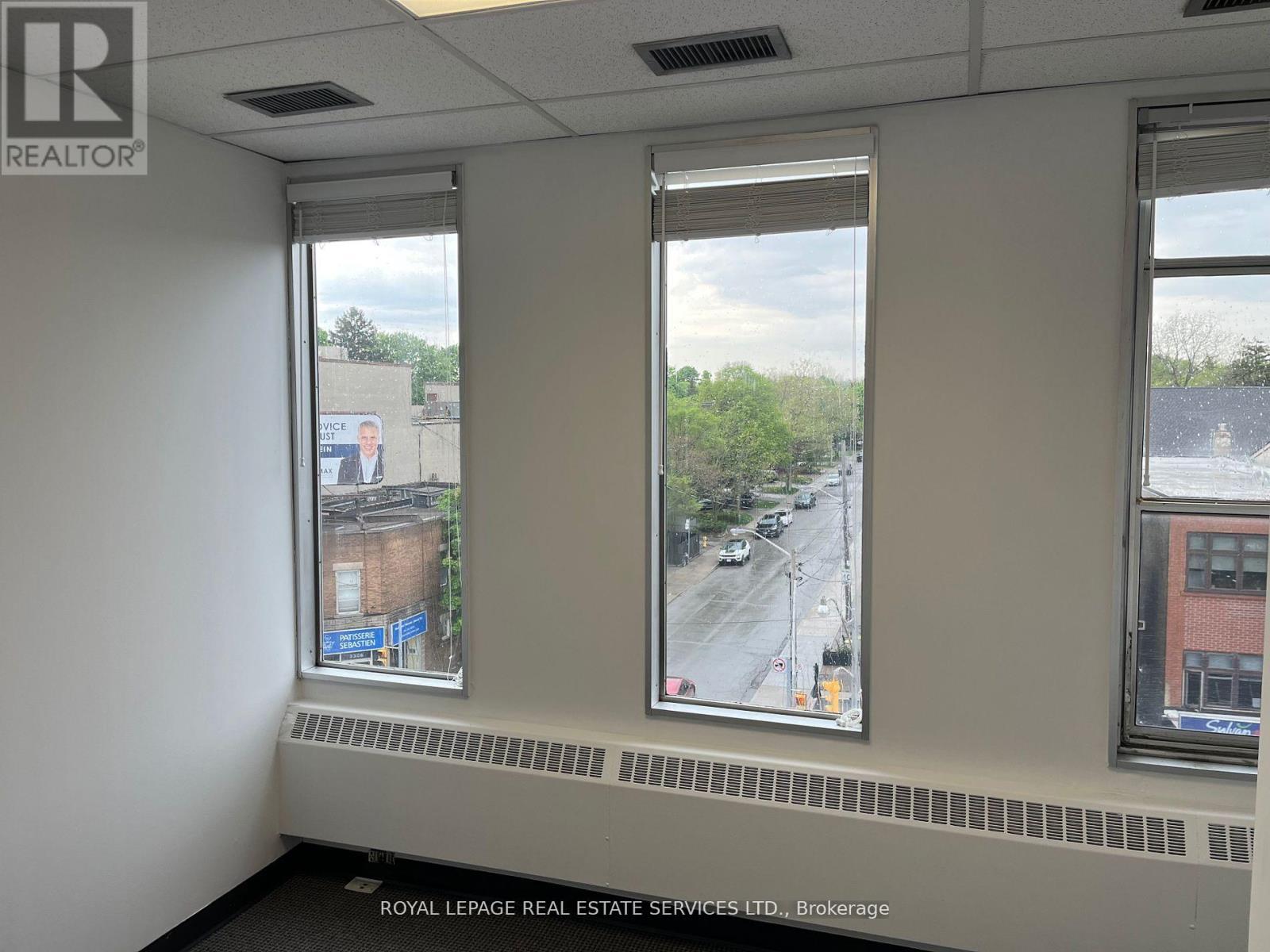 












402 - 3335 YONGE STREET

,
Toronto,




Ontario
M4N2M1

