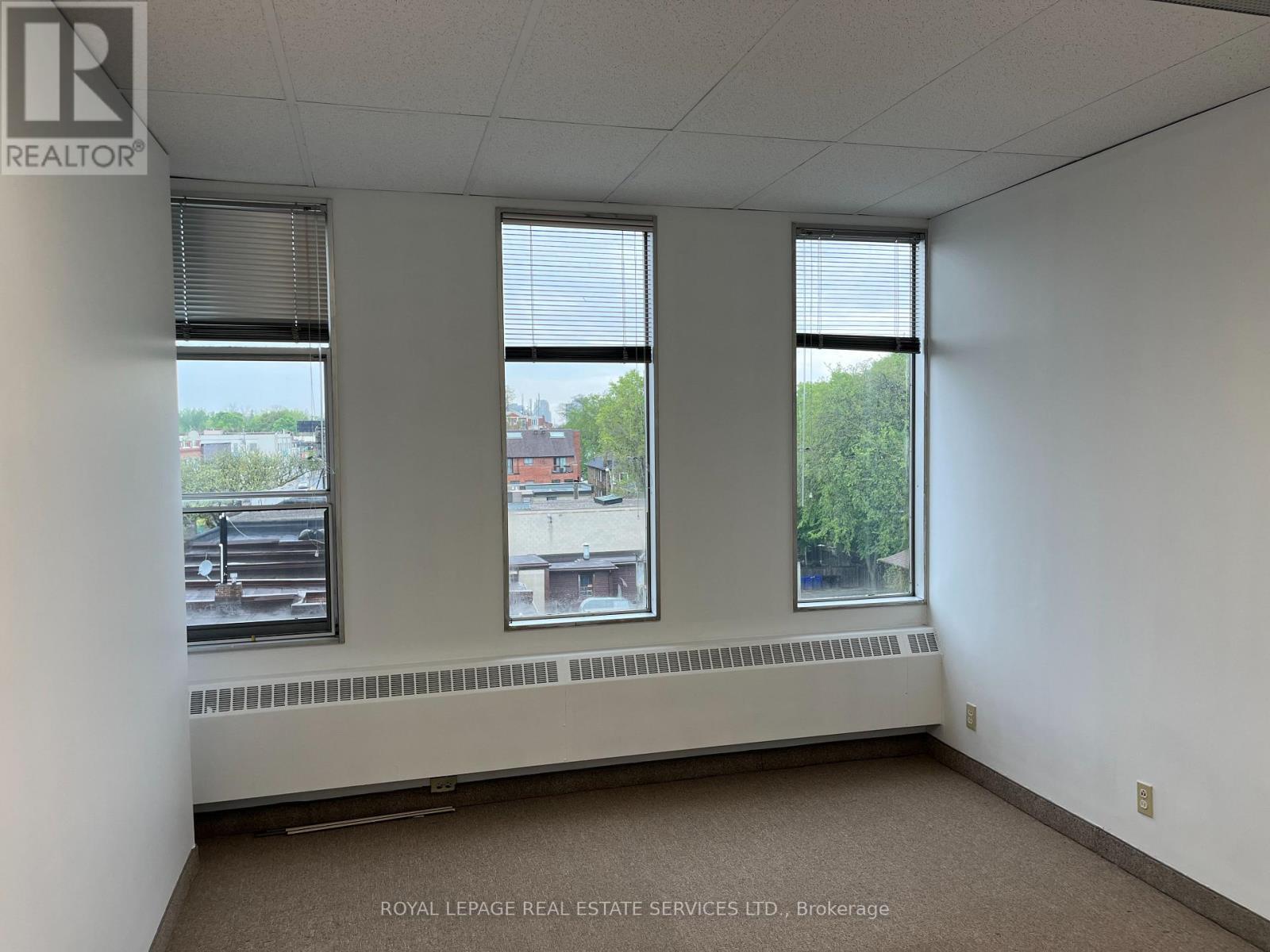 












404 - 3335 YONGE STREET

,
Toronto,




Ontario
M4N2M1


