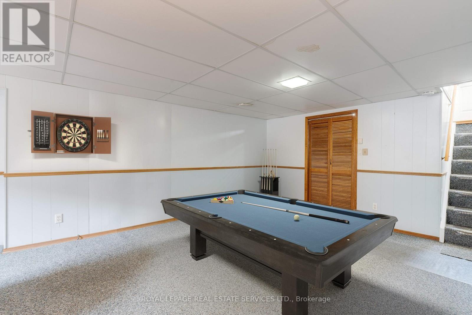 












558 WOLSEY CRESCENT

,
Oakville,




Ontario
L6L4W4

