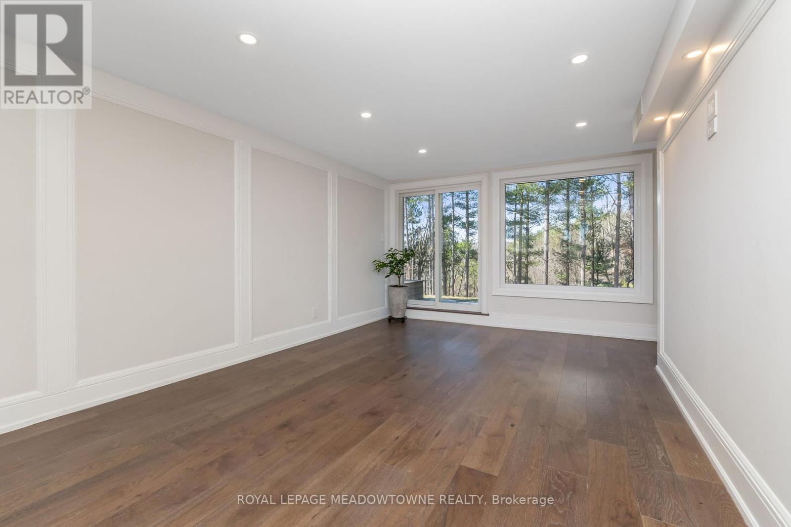 












13867 HERITAGE ROAD

,
Caledon,




Ontario
L7C3E9


