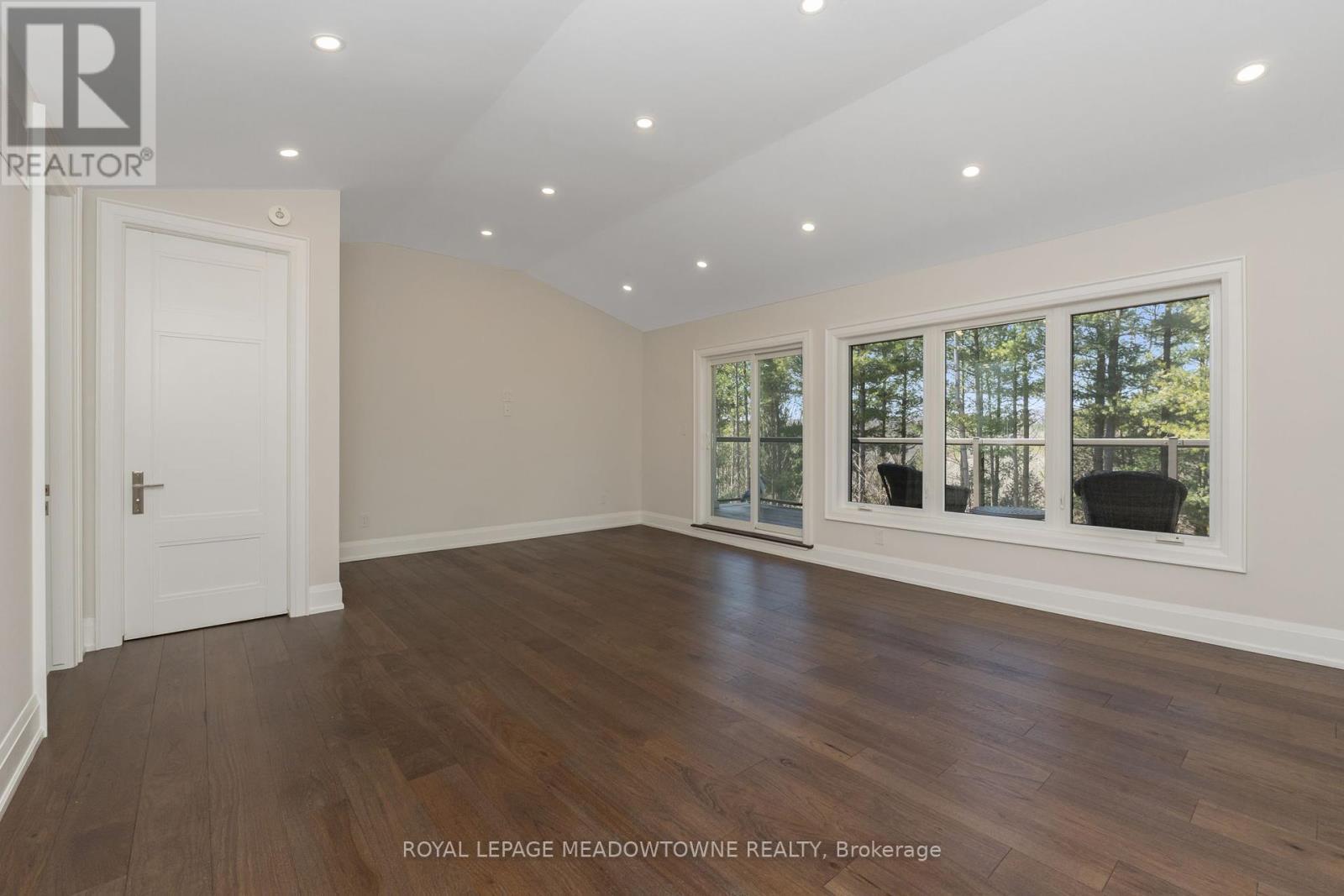 












13867 HERITAGE ROAD

,
Caledon,




Ontario
L7C3E9

