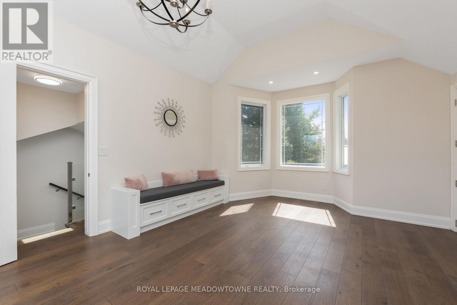 












13867 HERITAGE ROAD

,
Caledon,




Ontario
L7C3E9

