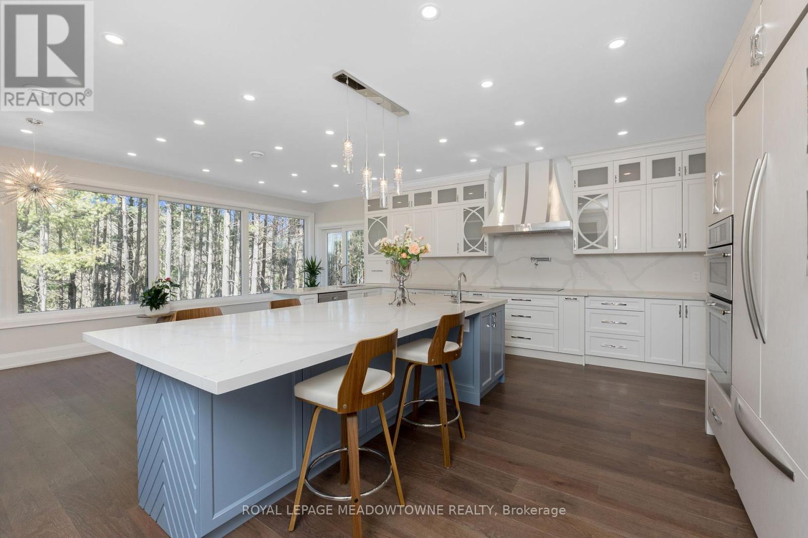 












13867 HERITAGE ROAD

,
Caledon,




Ontario
L7C3E9

