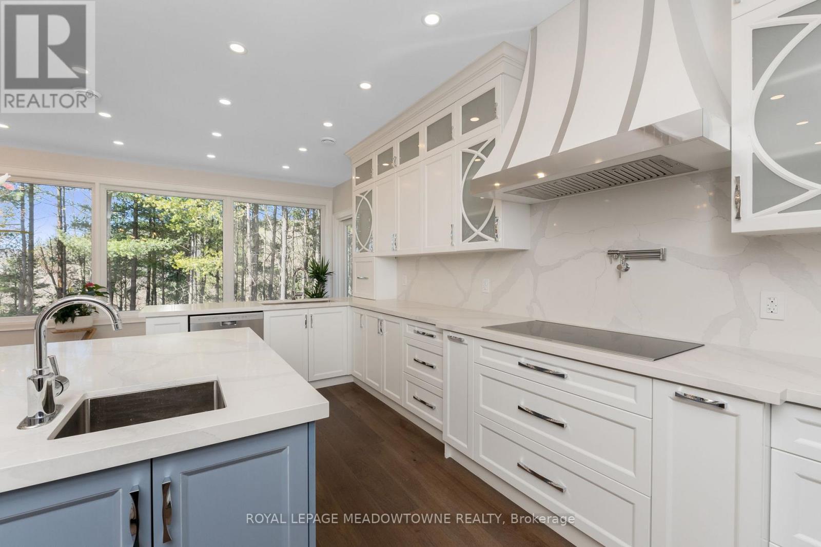 












13867 HERITAGE ROAD

,
Caledon,




Ontario
L7C3E9

