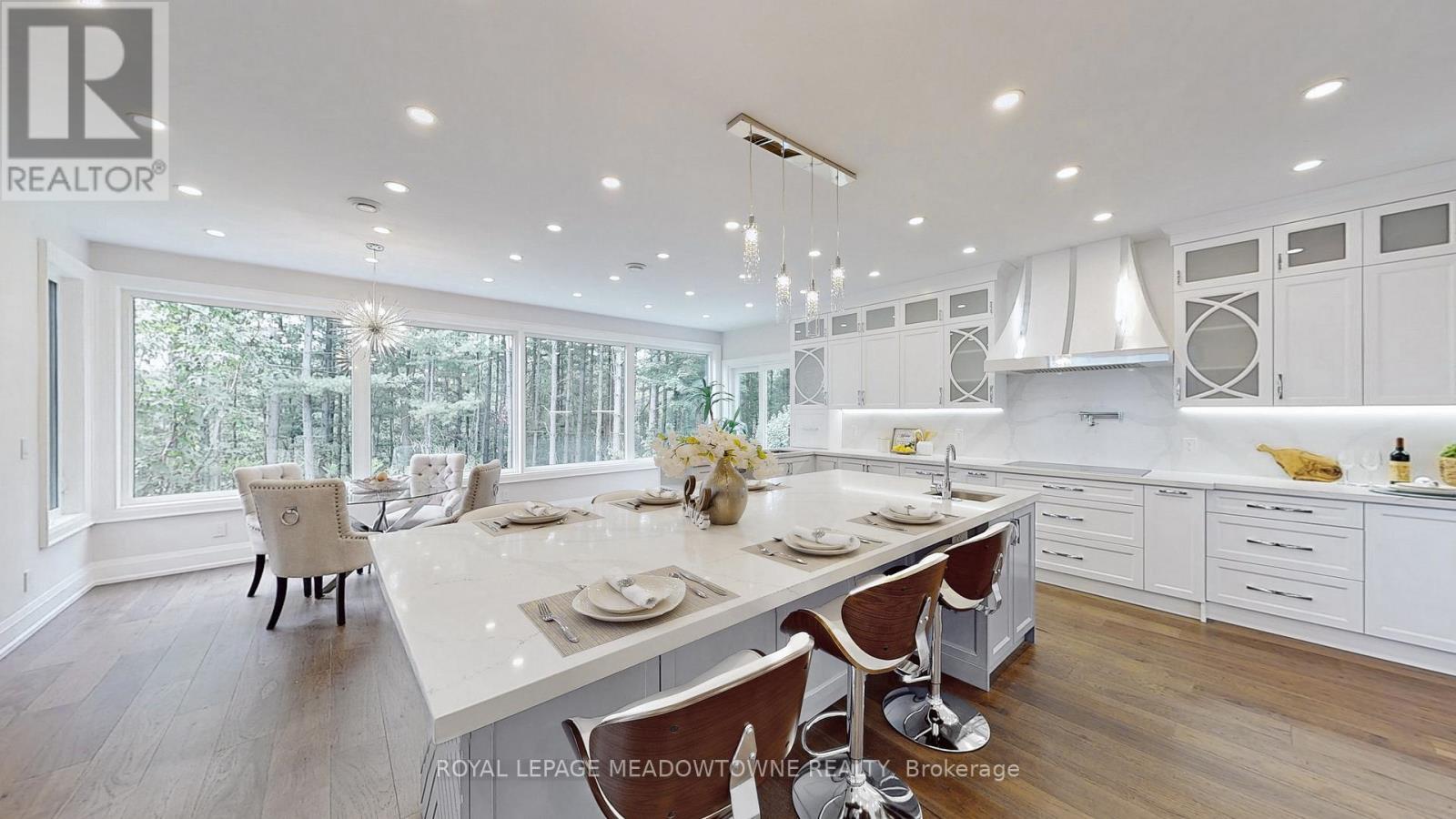 












13867 HERITAGE ROAD

,
Caledon,




Ontario
L7C3E9

