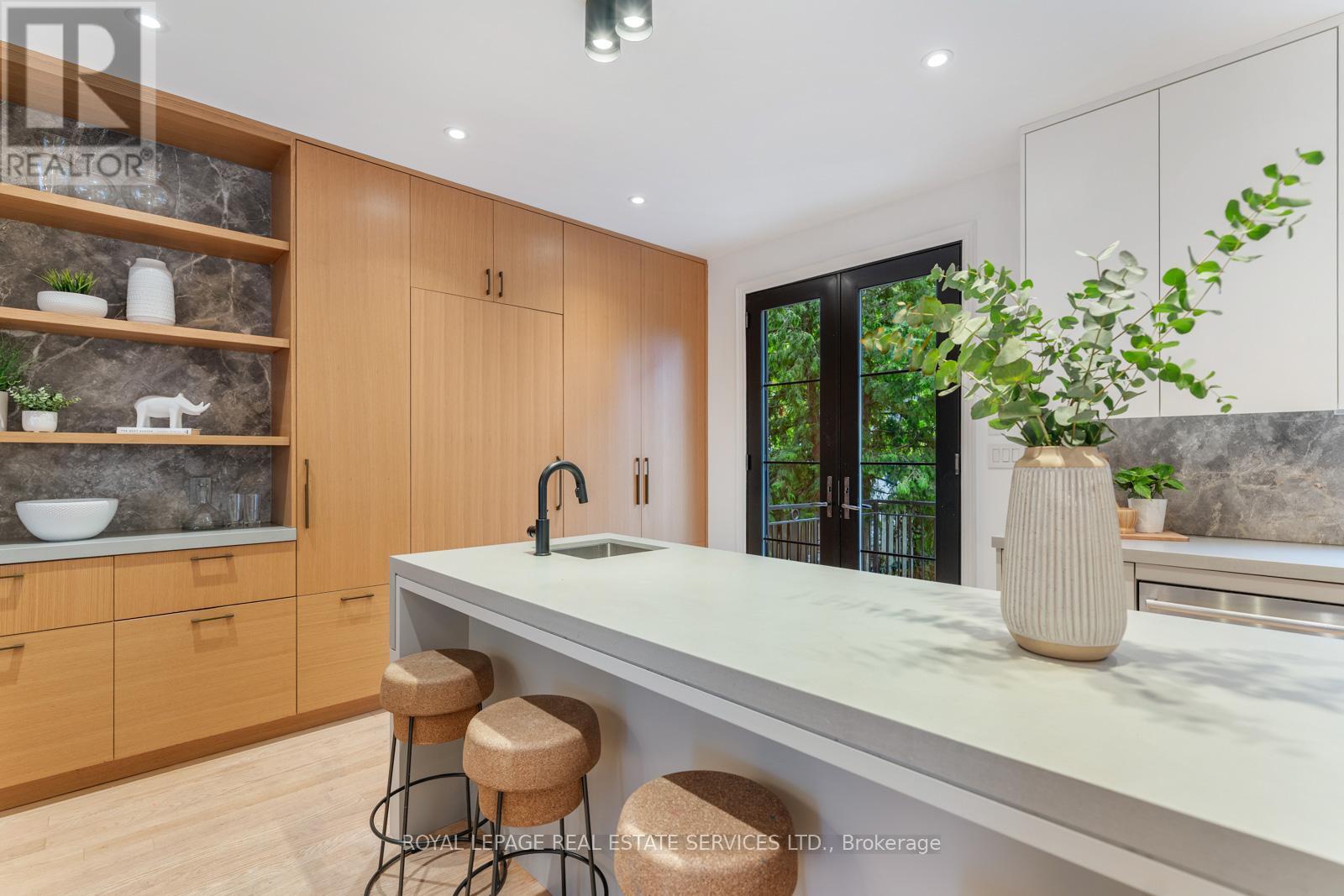 












14 LUKOW TERRACE

,
Toronto,




Ontario
M6R3B8

