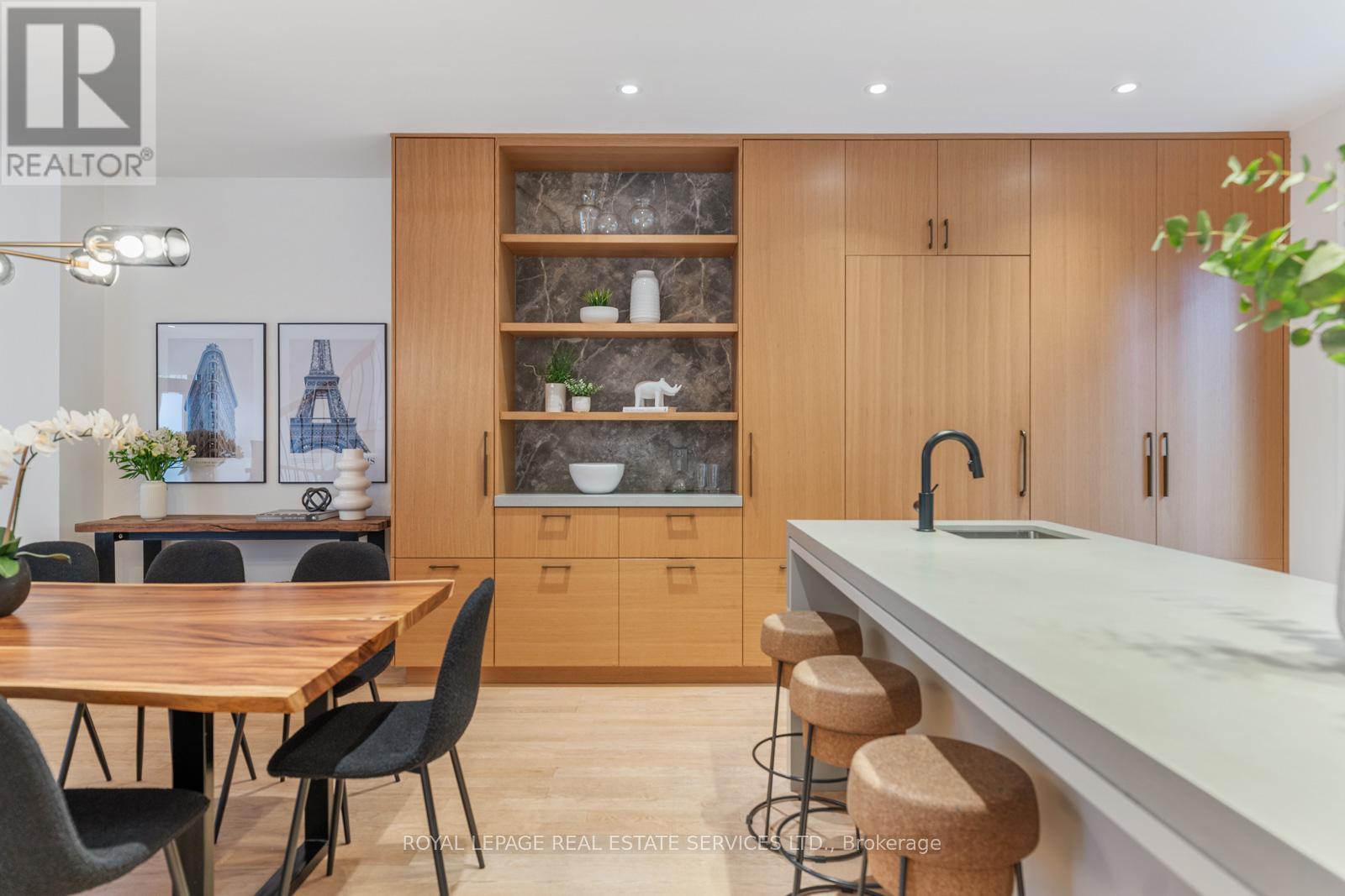 












14 LUKOW TERRACE

,
Toronto,




Ontario
M6R3B8

