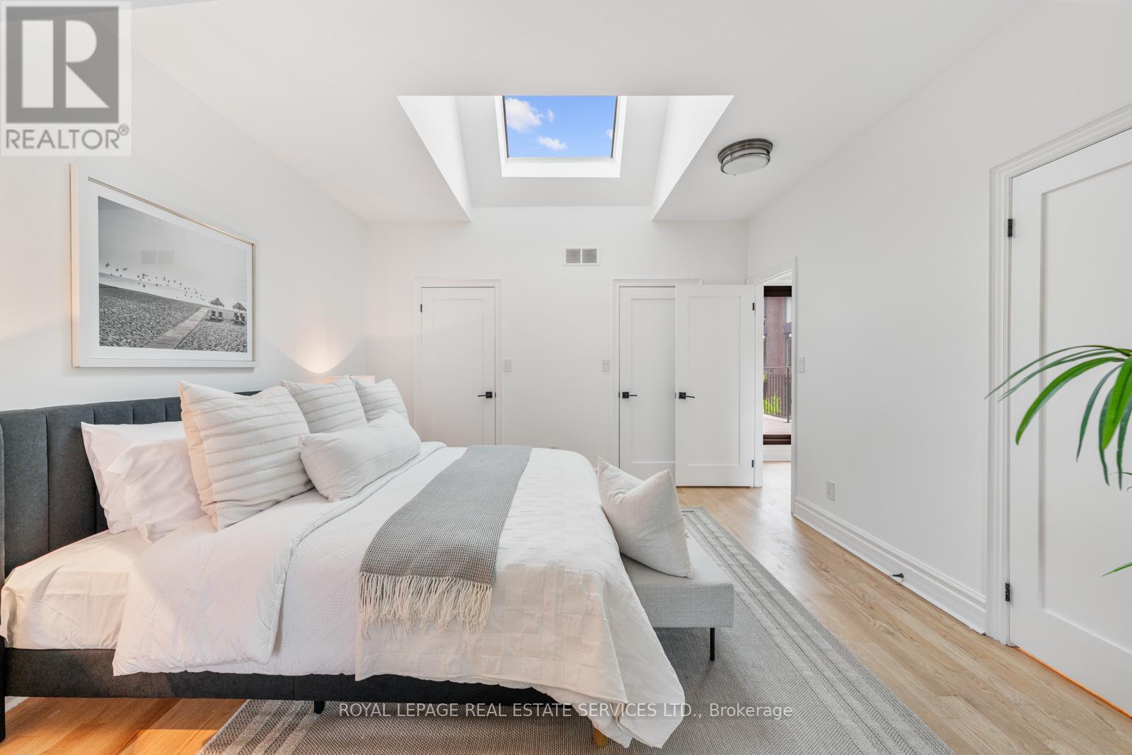 












14 LUKOW TERRACE

,
Toronto,




Ontario
M6R3B8

