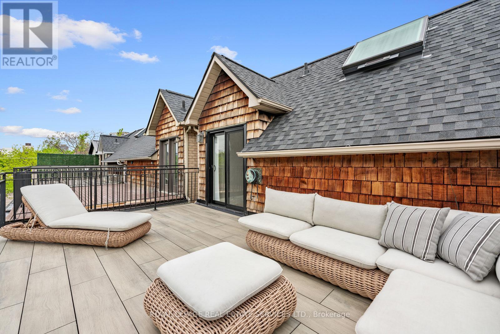 












14 LUKOW TERRACE

,
Toronto,




Ontario
M6R3B8

