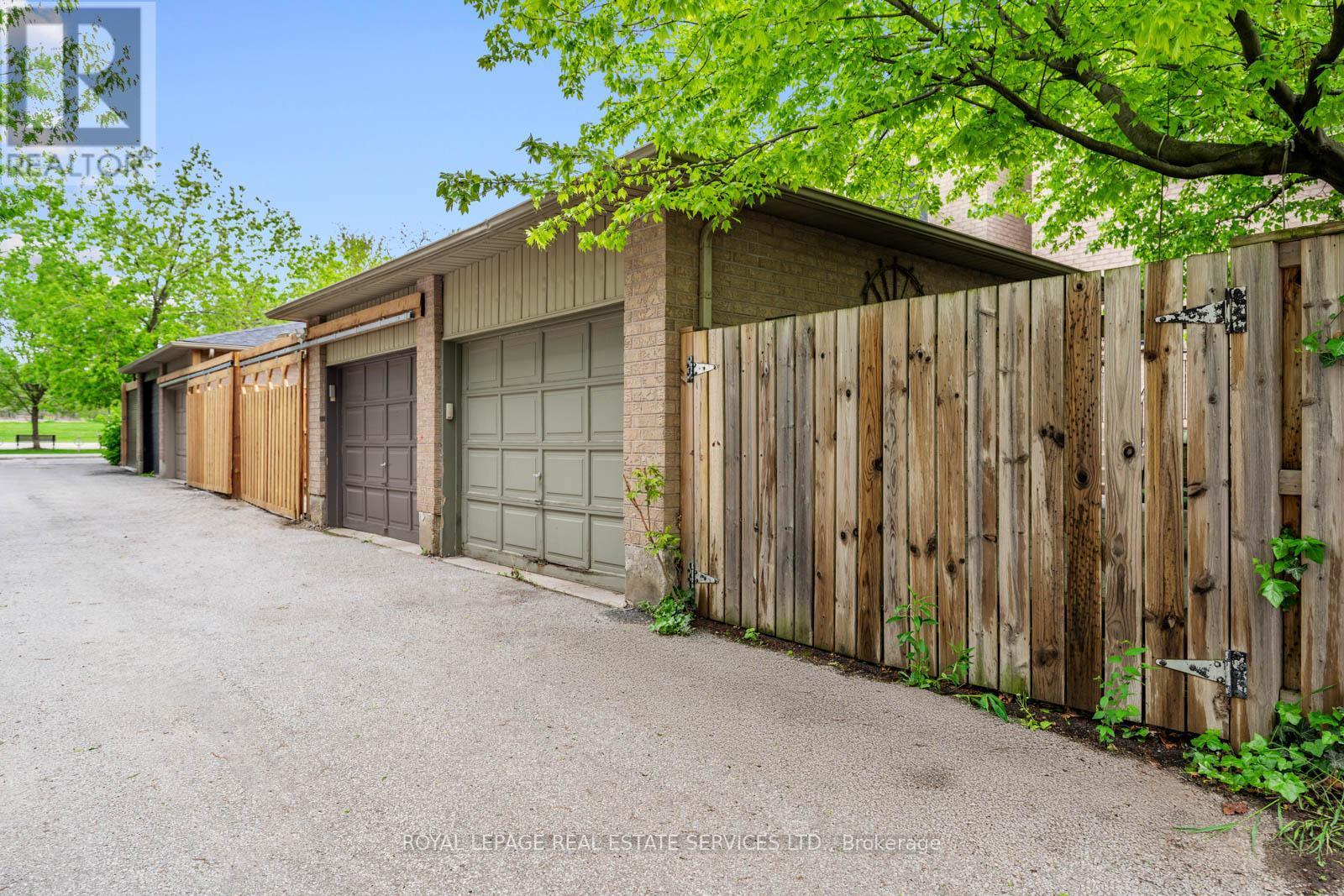 












14 LUKOW TERRACE

,
Toronto,




Ontario
M6R3B8

