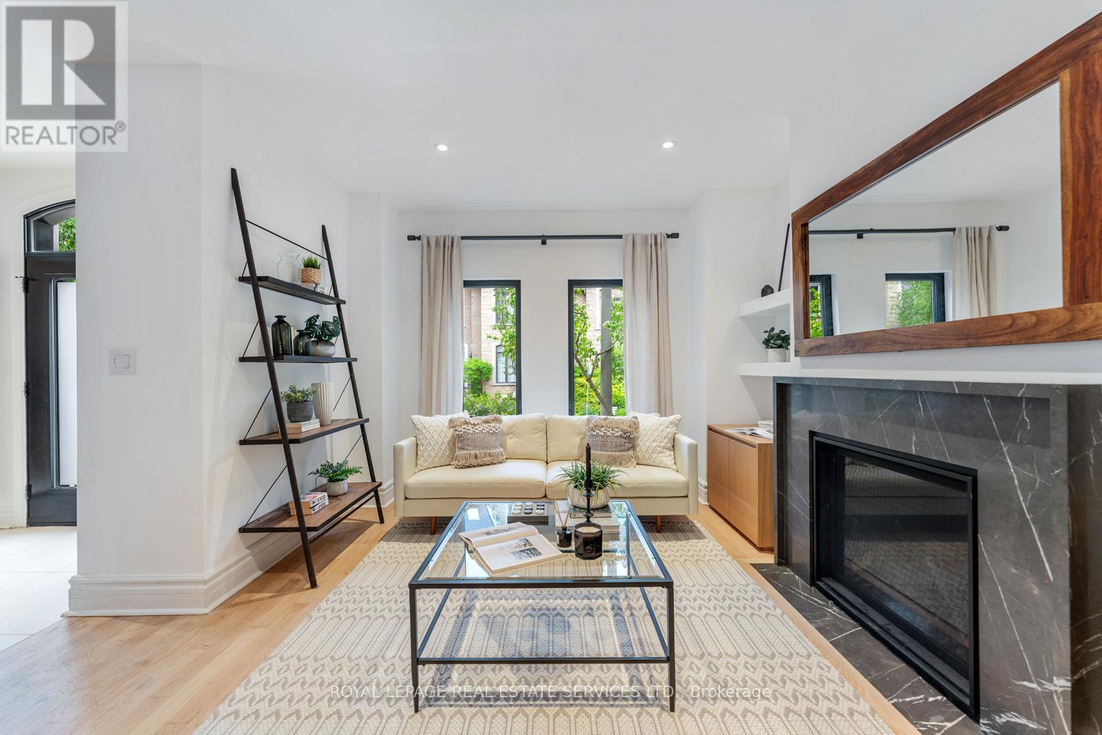 












14 LUKOW TERRACE

,
Toronto,




Ontario
M6R3B8

