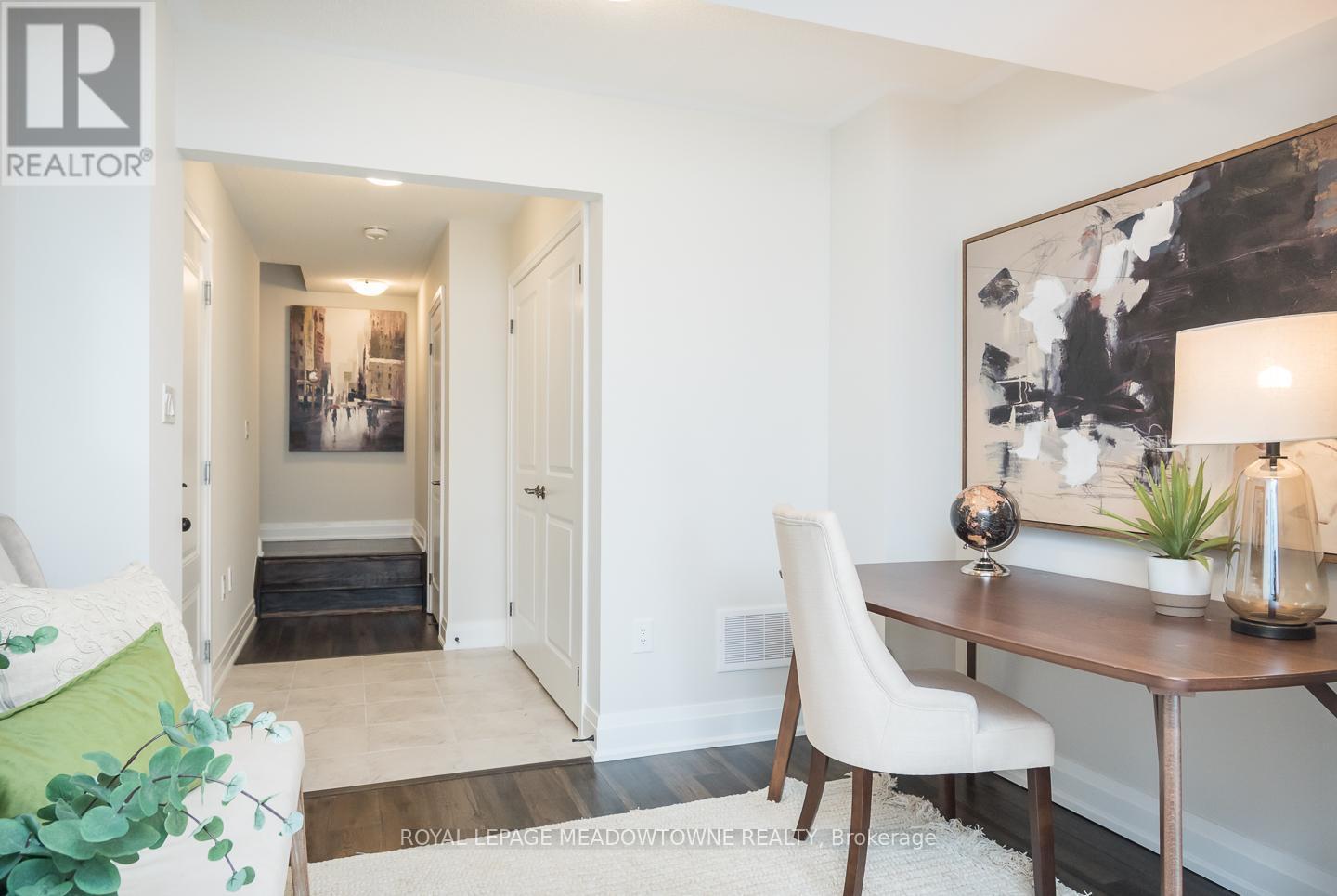 












2476 BADGER CRESCENT

,
Oakville,




Ontario
L6M5M1

