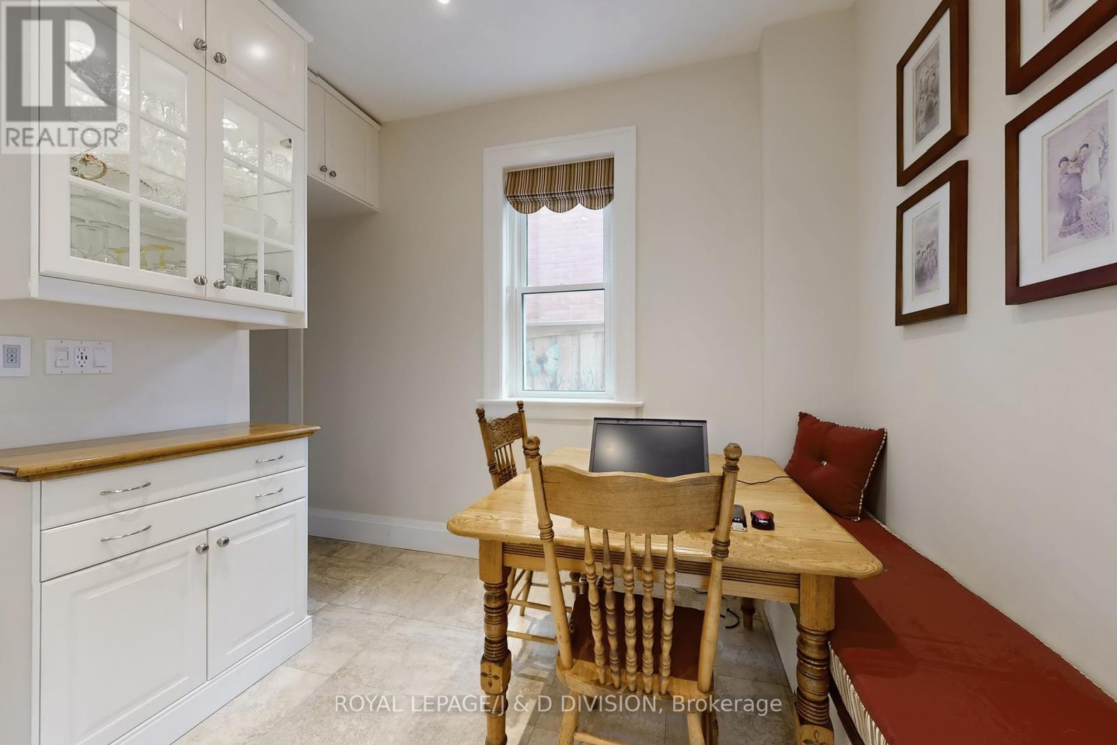 












28 HENRY STREET

,
Kitchener,




Ontario
N2G1P3

