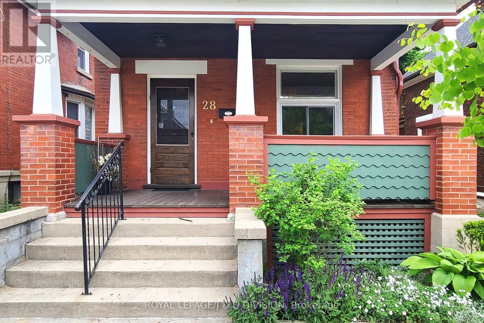 












28 HENRY STREET

,
Kitchener,




Ontario
N2G1P3

