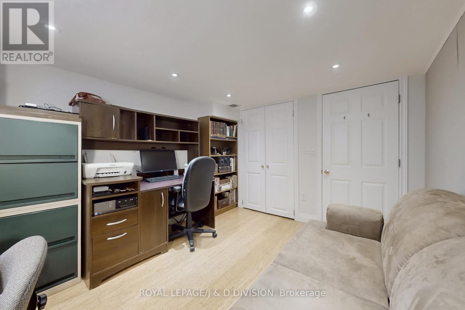 












28 HENRY STREET

,
Kitchener,




Ontario
N2G1P3

