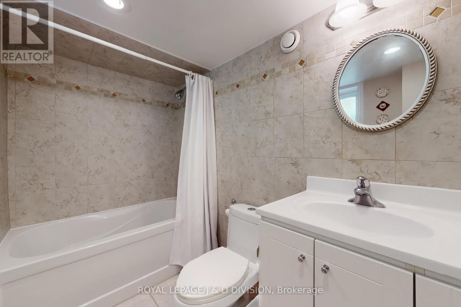












28 HENRY STREET

,
Kitchener,




Ontario
N2G1P3

